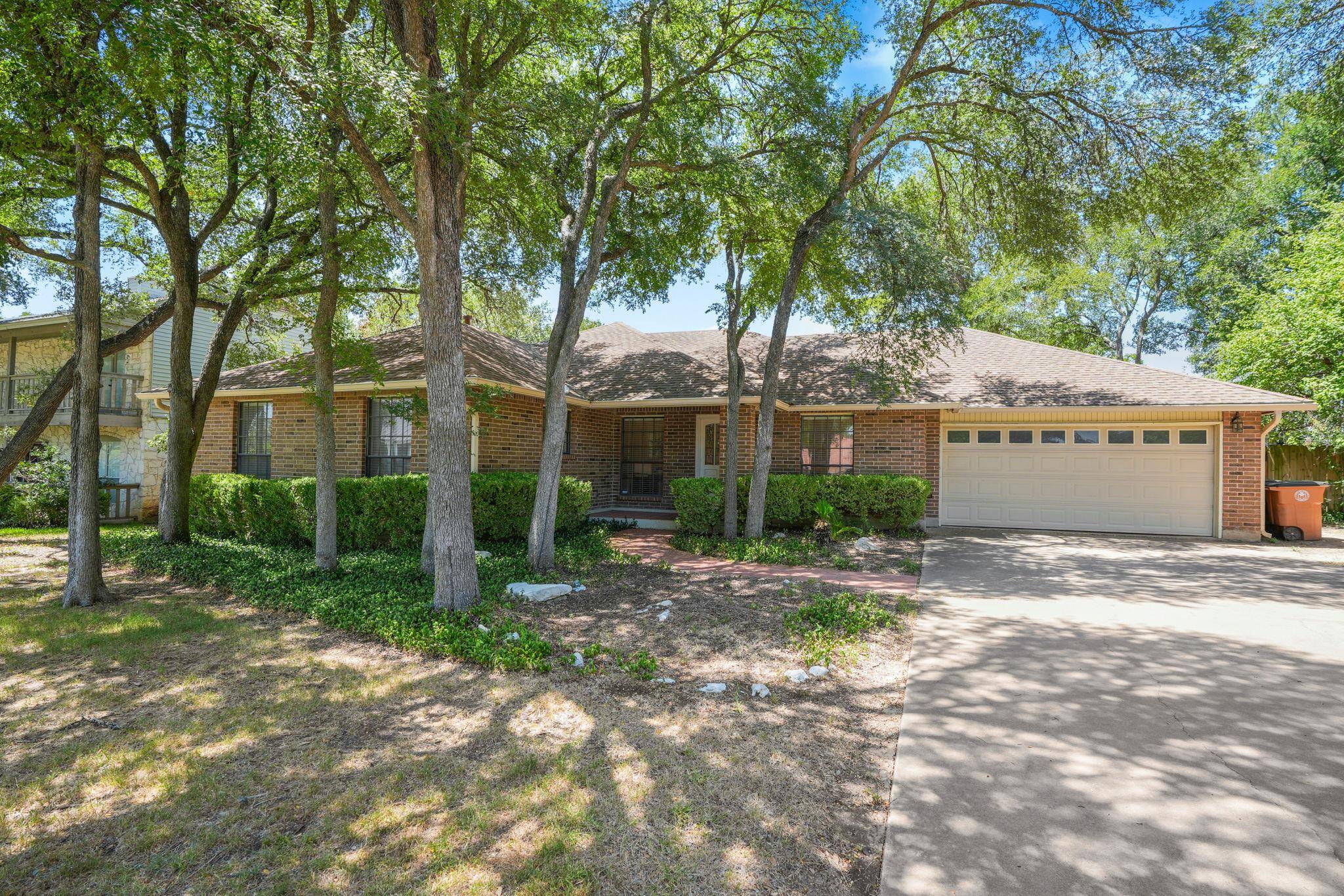 2116 Wychwood DR, Austin, TX 78746