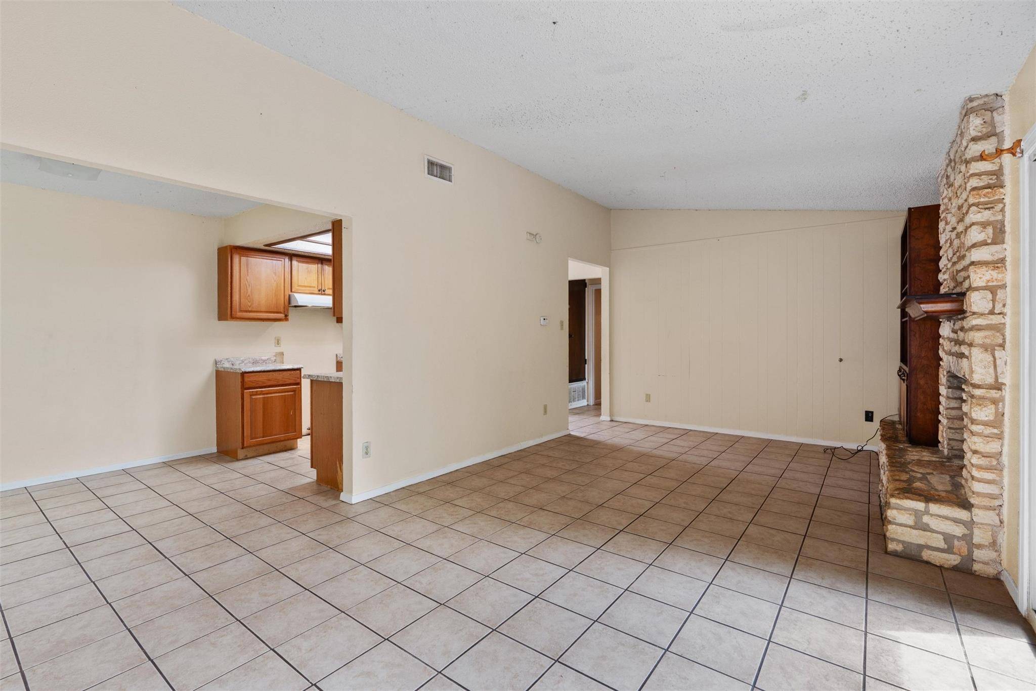 4809 BAYSIDE DR, Austin, TX 78744