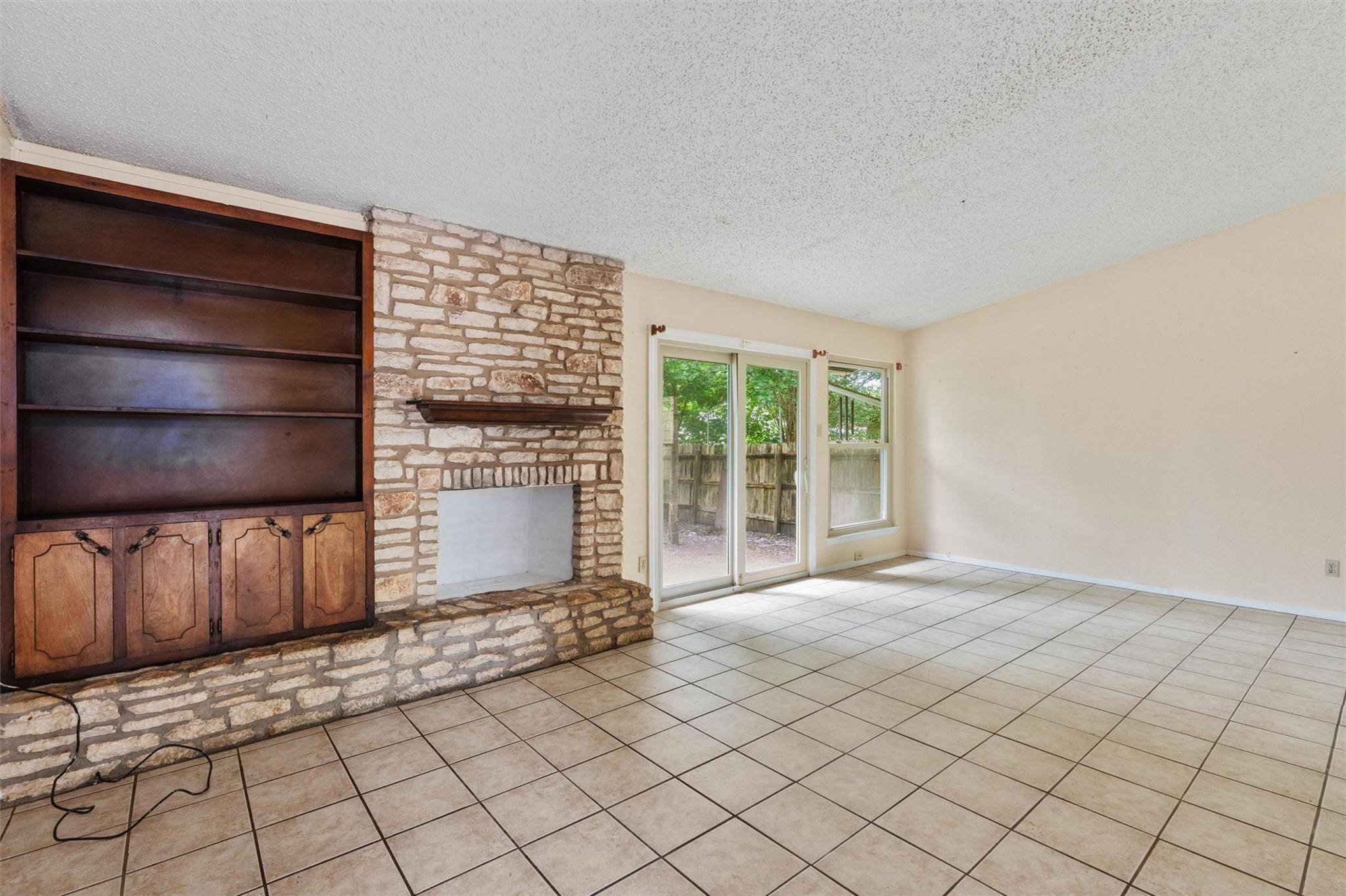 4809 BAYSIDE DR, Austin, TX 78744