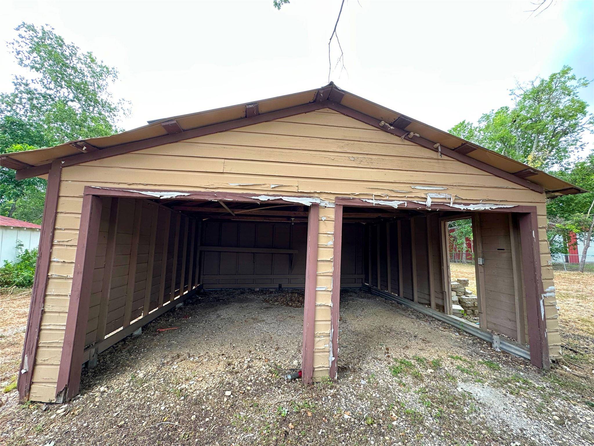 818 Plum ST, Lockhart, TX 78644