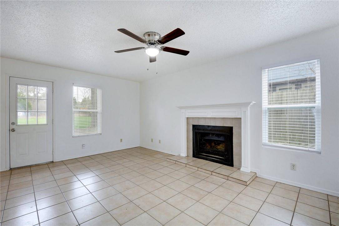 6102 Parkwood DR #A, Austin, TX 78735