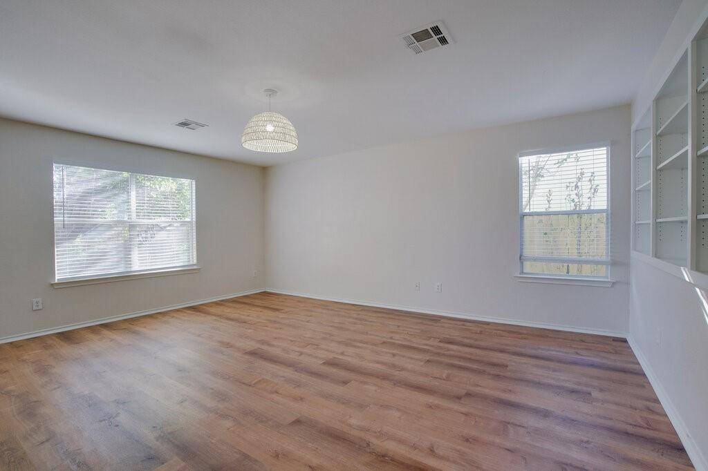 2005 Whistling WAY, Taylor, TX 76574