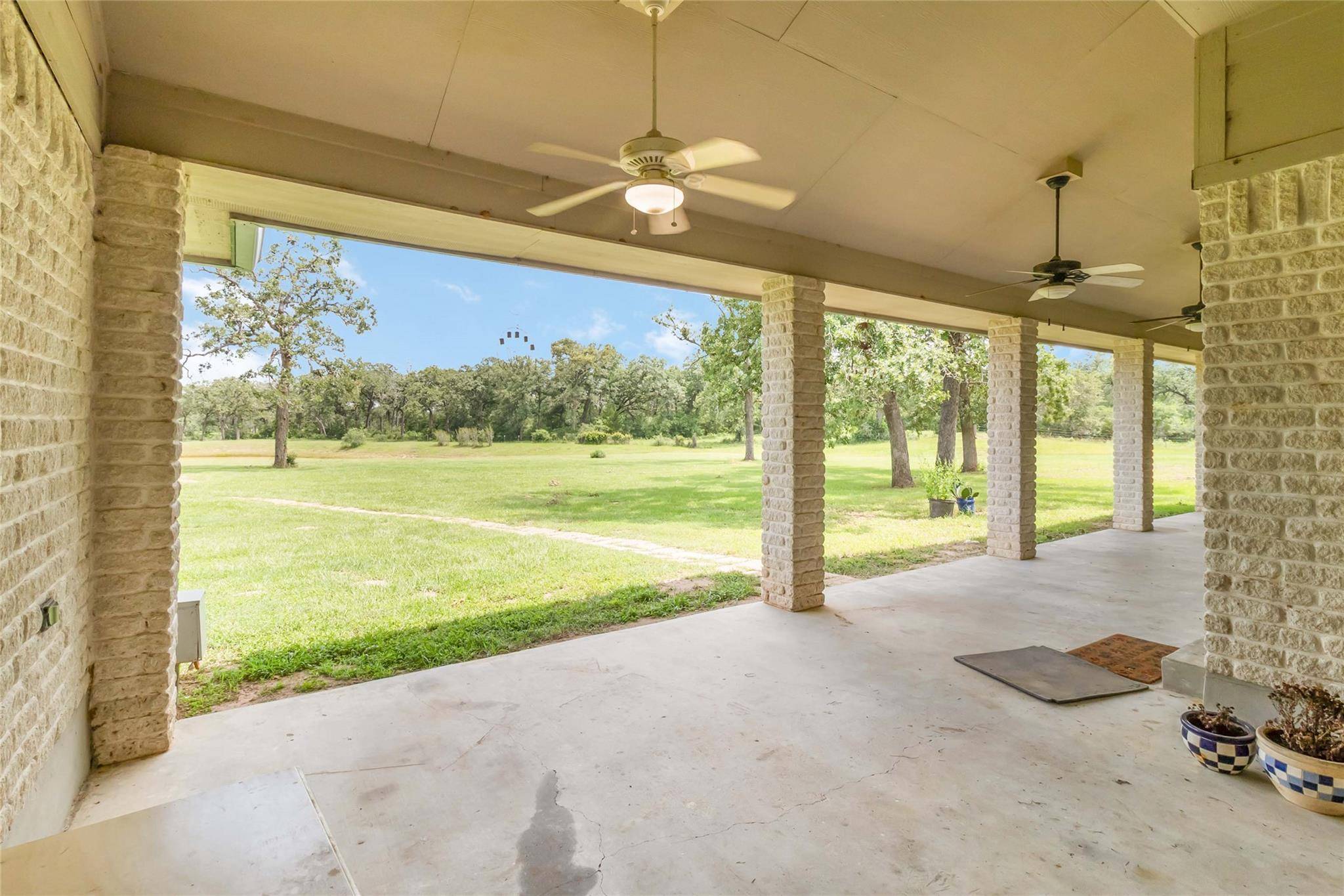 1208 Jeddo RD, Rosanky, TX 78953