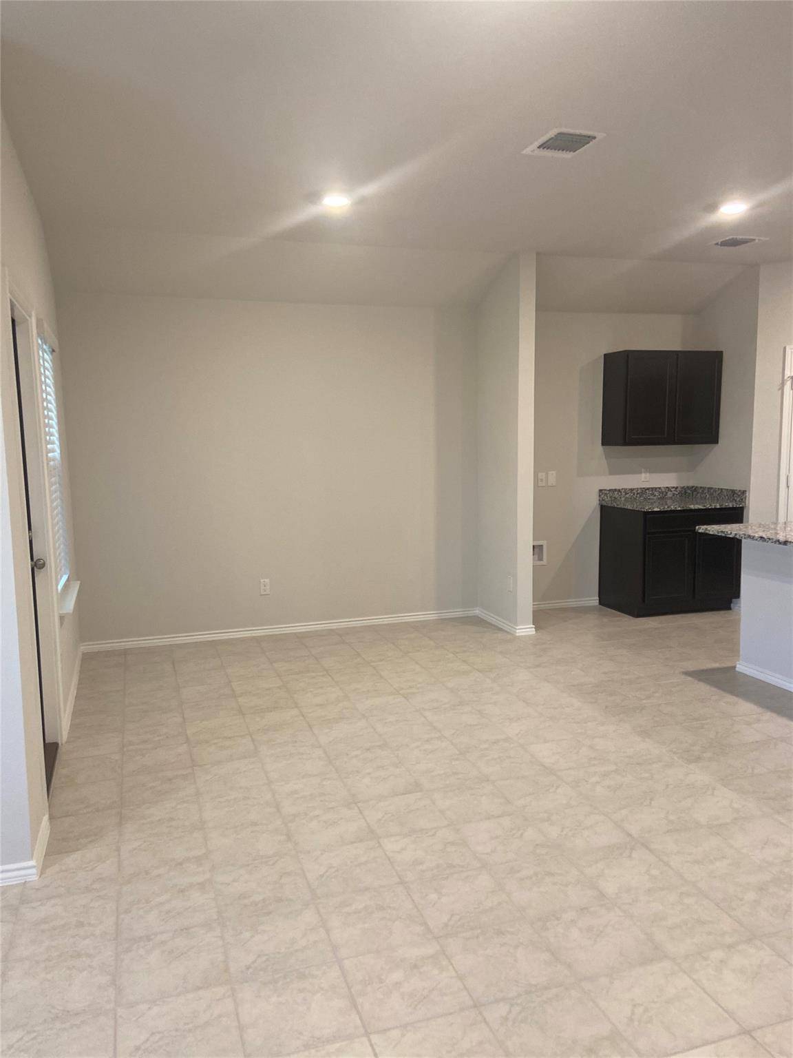 516 Taggart TRL, Jarrell, TX 76537