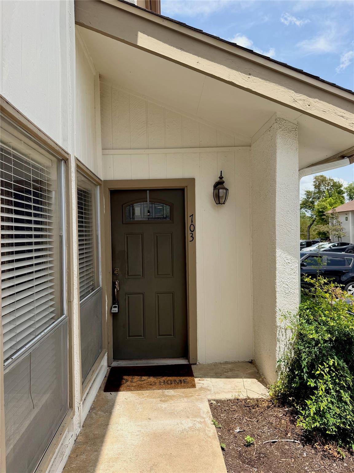 6910 Hart LN #703, Austin, TX 78731