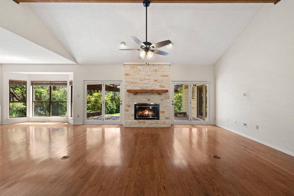 110 Blue Jay DR, Lakeway, TX 78734