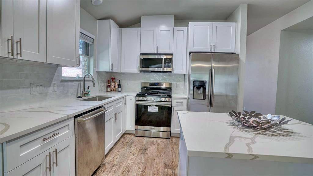 711 House Creek DR, Leander, TX 78641