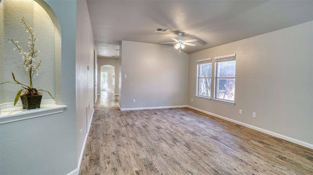 711 House Creek DR, Leander, TX 78641