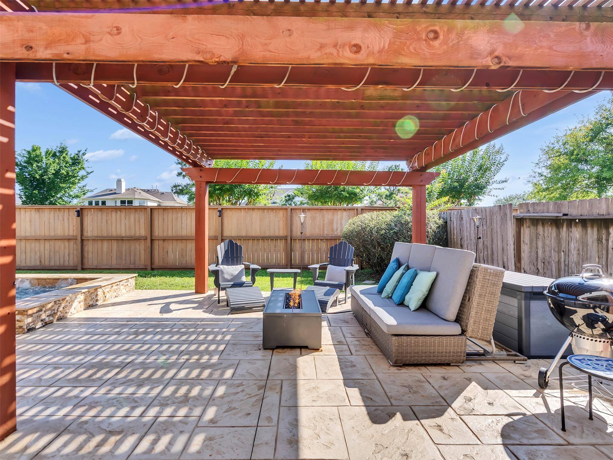 607 Ivory Stone LN, League City, TX 77573