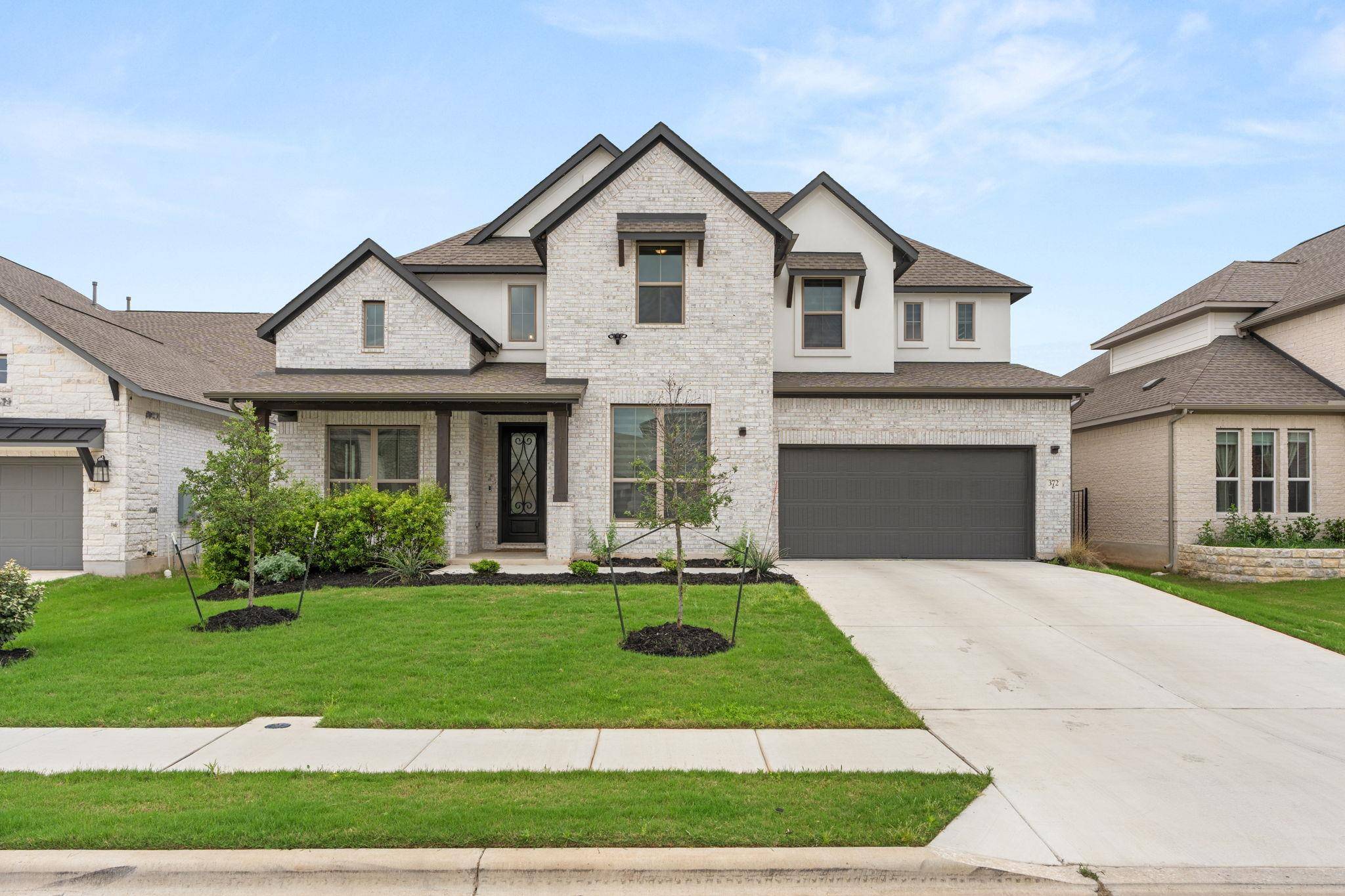 372 Hollister DR, Liberty Hill, TX 78642