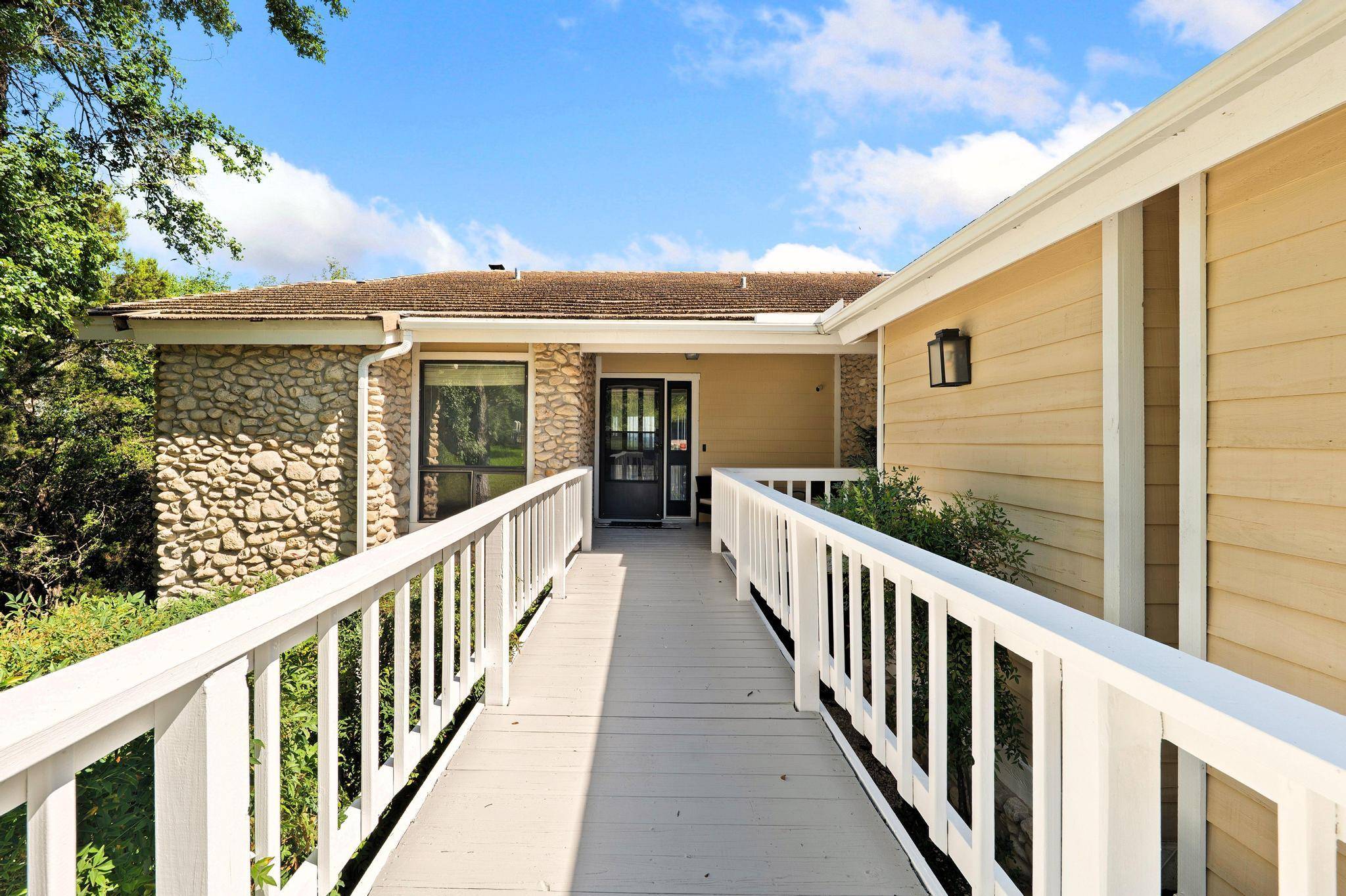 310 Dogie DR #A, Horseshoe Bay, TX 78657