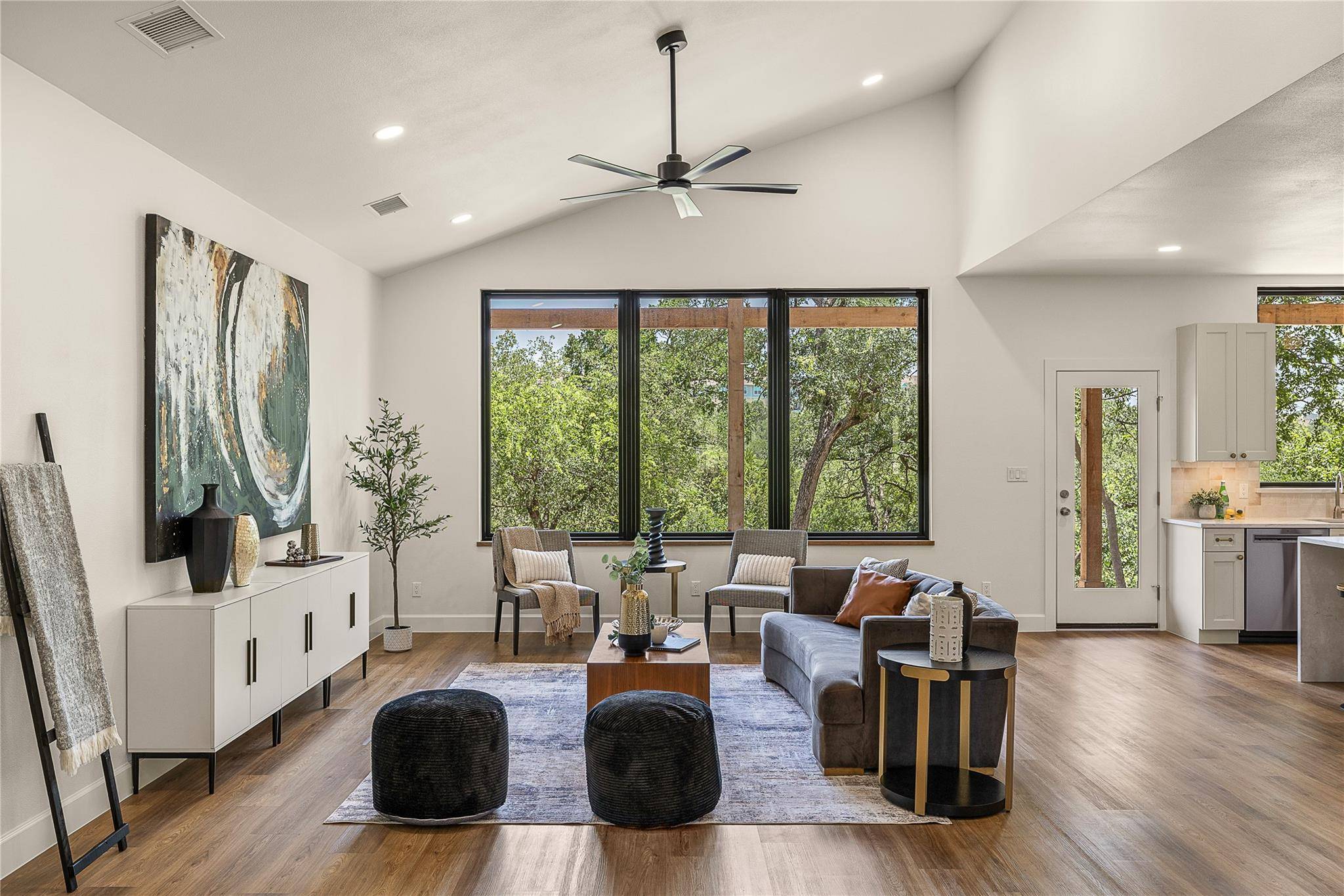 1014 Country Club RD, Georgetown, TX 78628