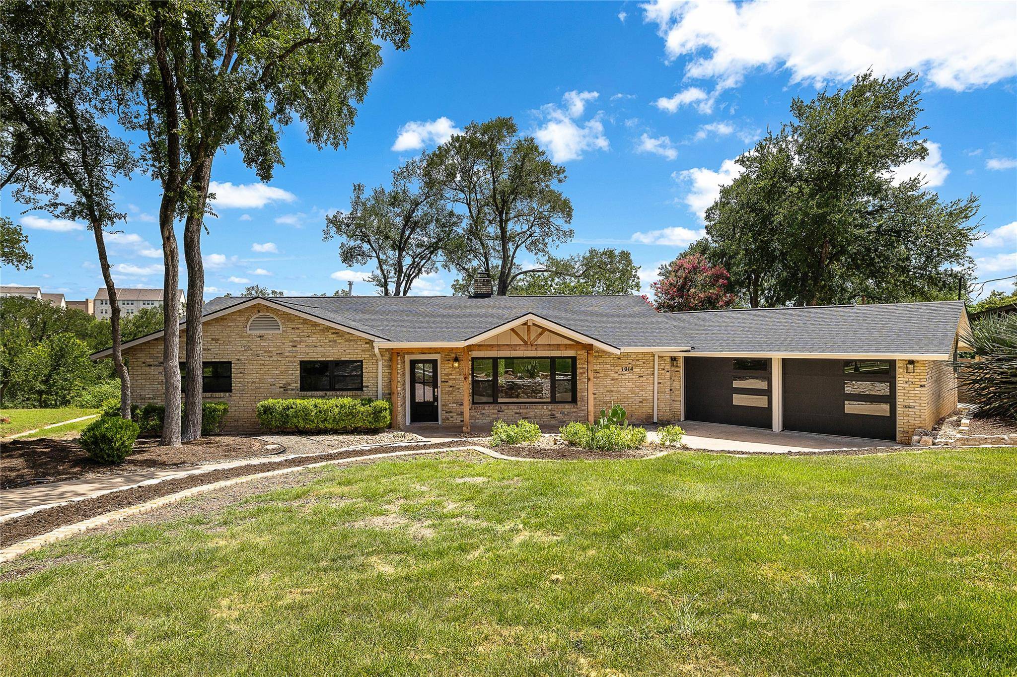 1014 Country Club RD, Georgetown, TX 78628