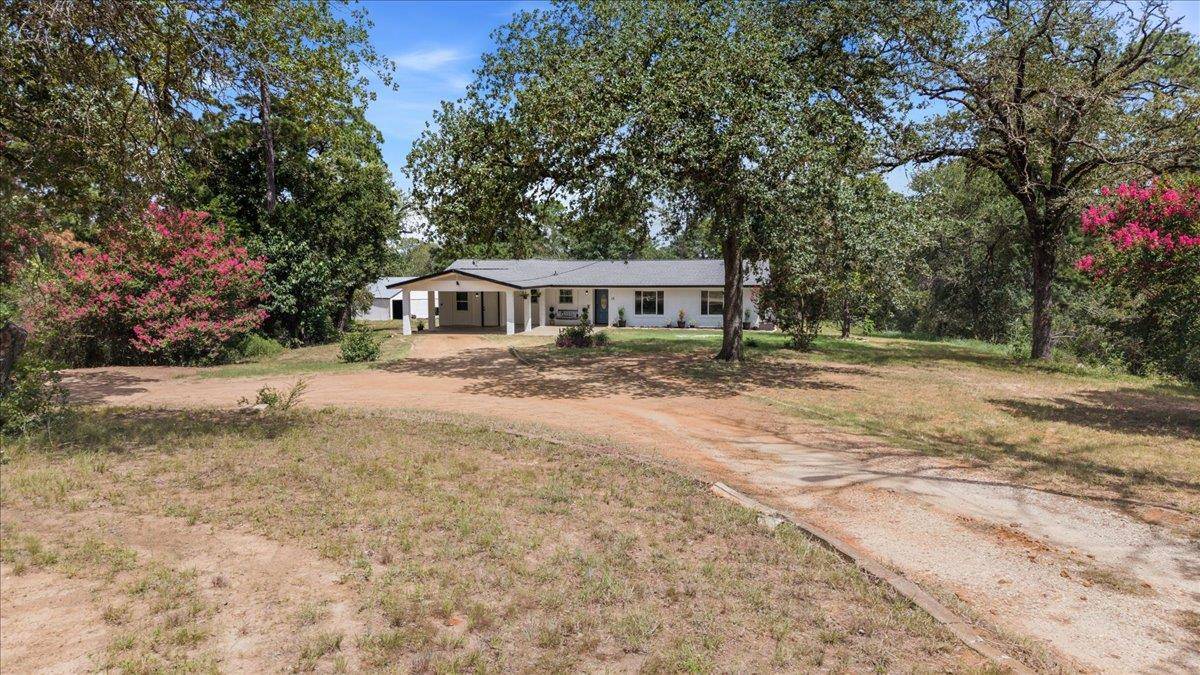 28 Lost Pines Ave, Bastrop, TX 78602