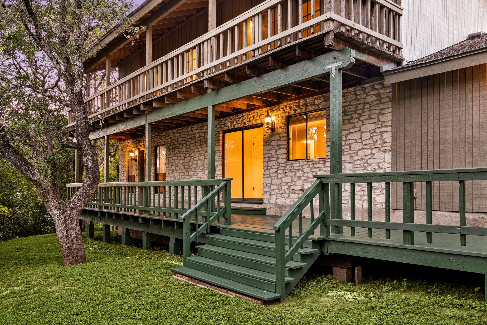 3622 Peregrine Falcon DR, Austin, TX 78746