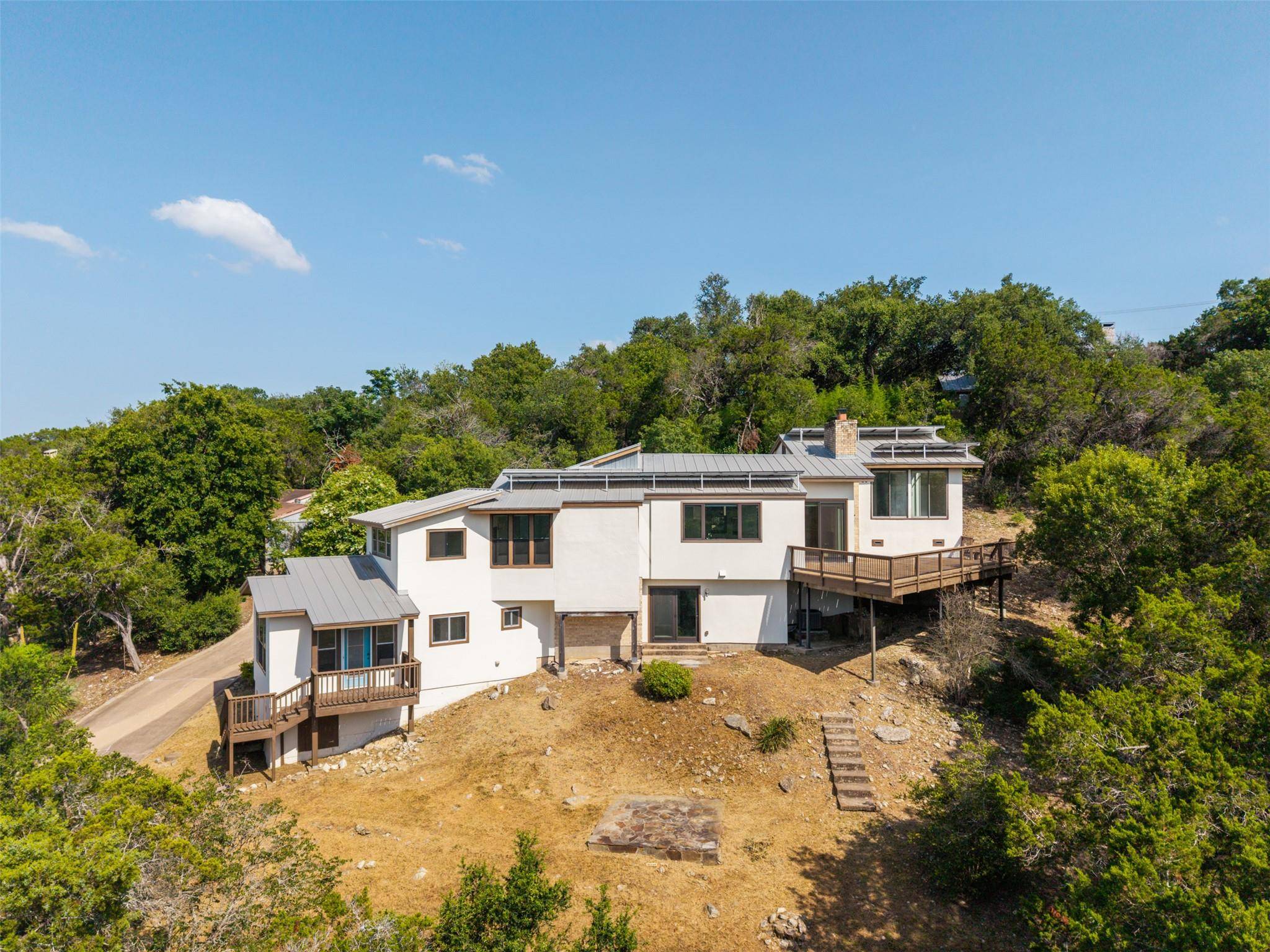 709 Lost CYN, West Lake Hills, TX 78746