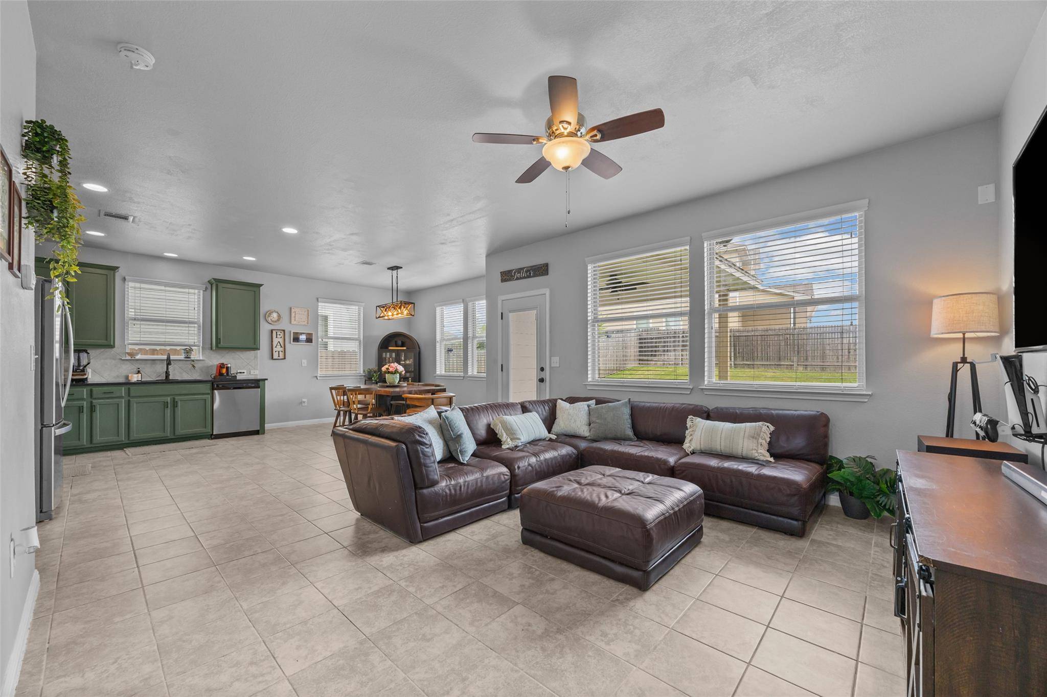 230 Eagle Brook LN, Buda, TX 78610