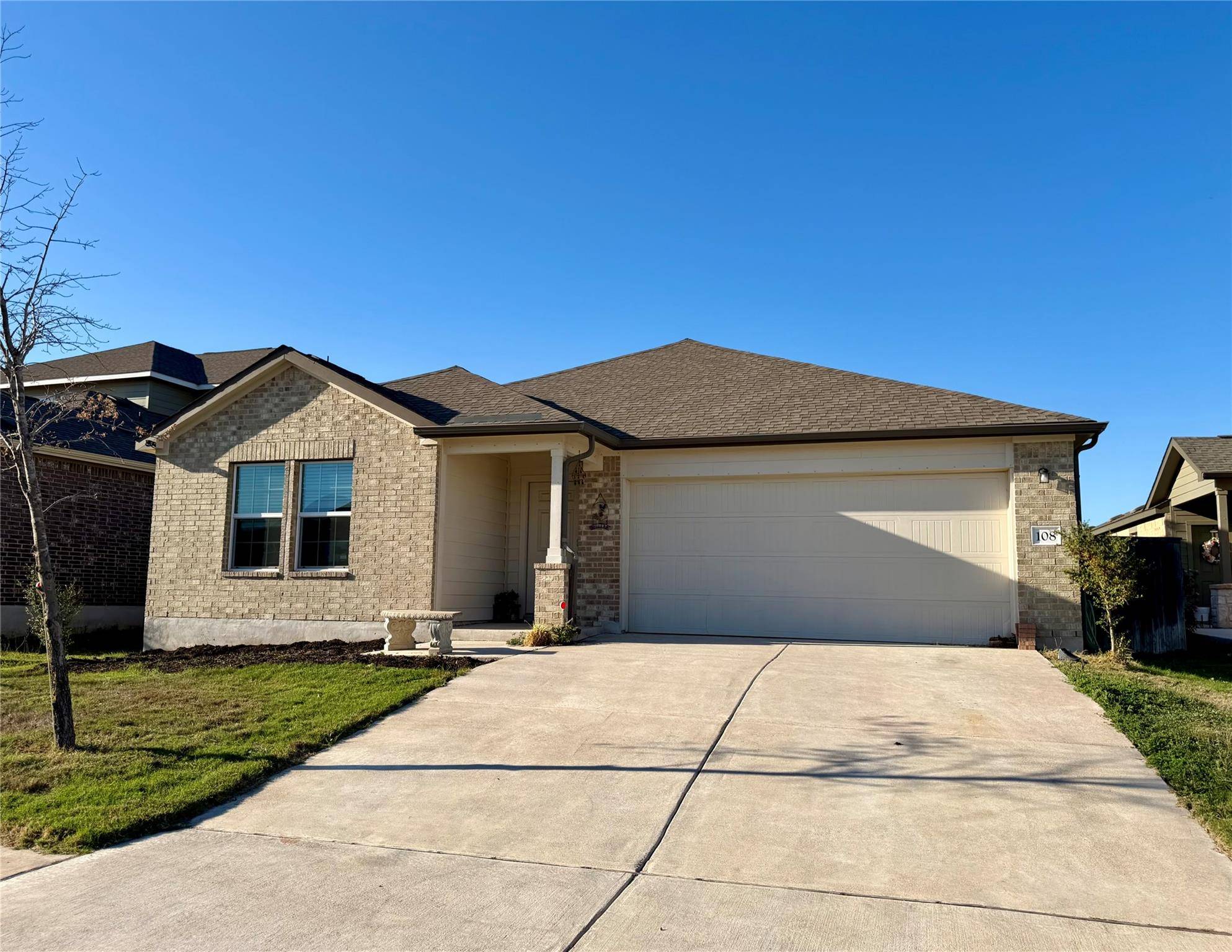 108 Esparza DR, Bastrop, TX 78602