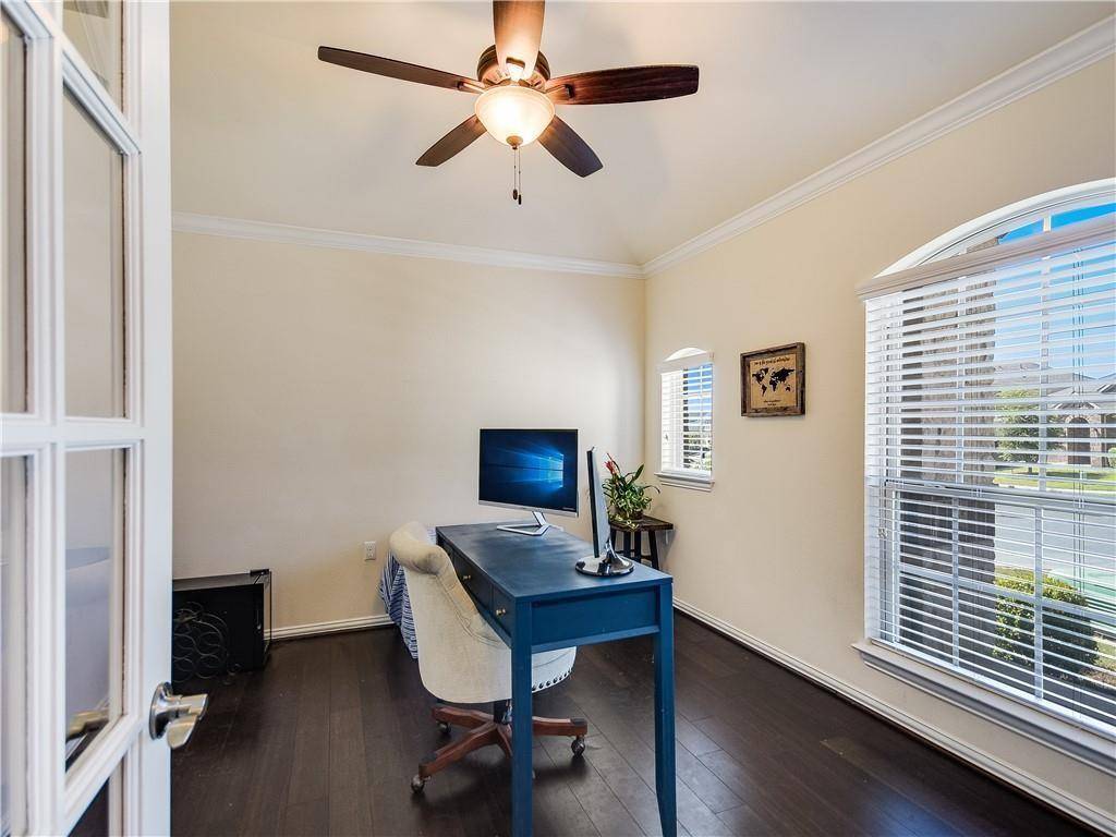 701 Cardenas LN, Austin, TX 78748