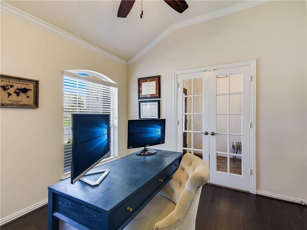701 Cardenas LN, Austin, TX 78748