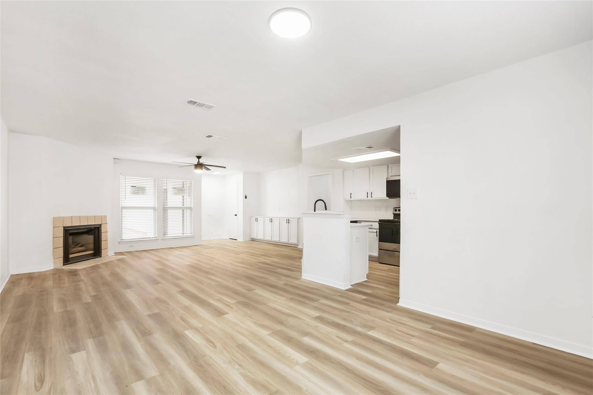 923 E 41st ST #105, Austin, TX 78751