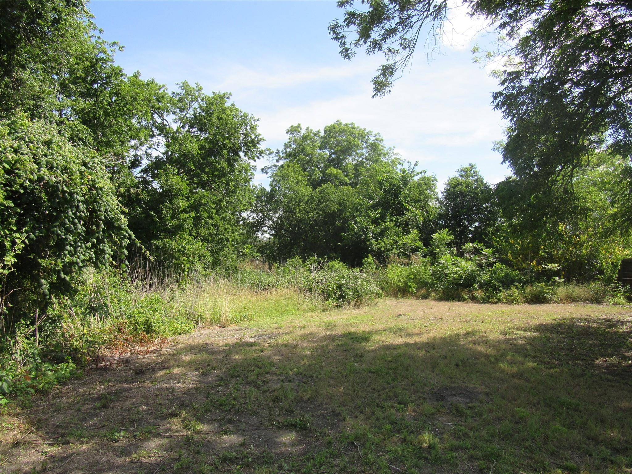 748 W Elm ST, Bartlett, TX 76511