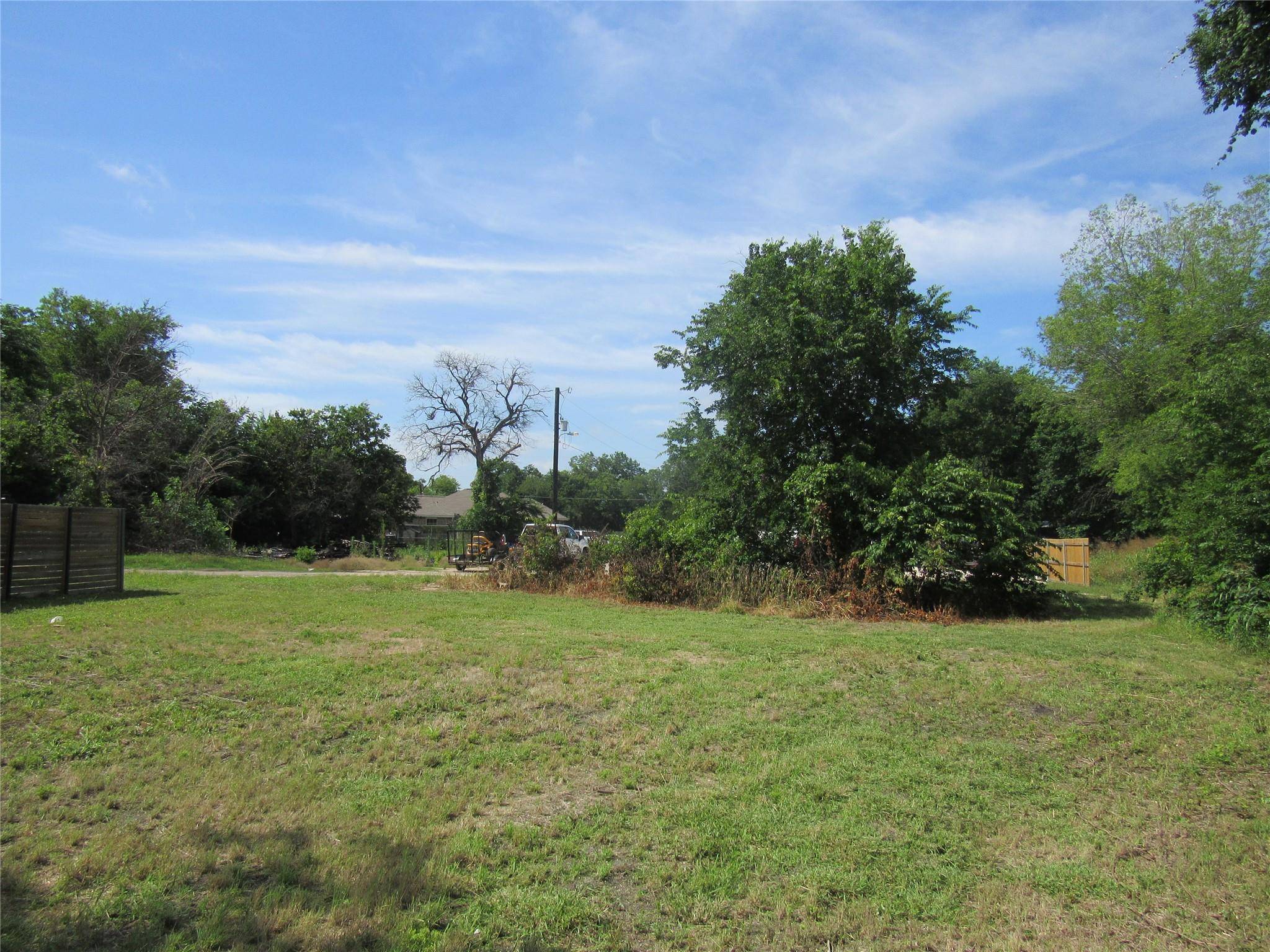748 W Elm ST, Bartlett, TX 76511