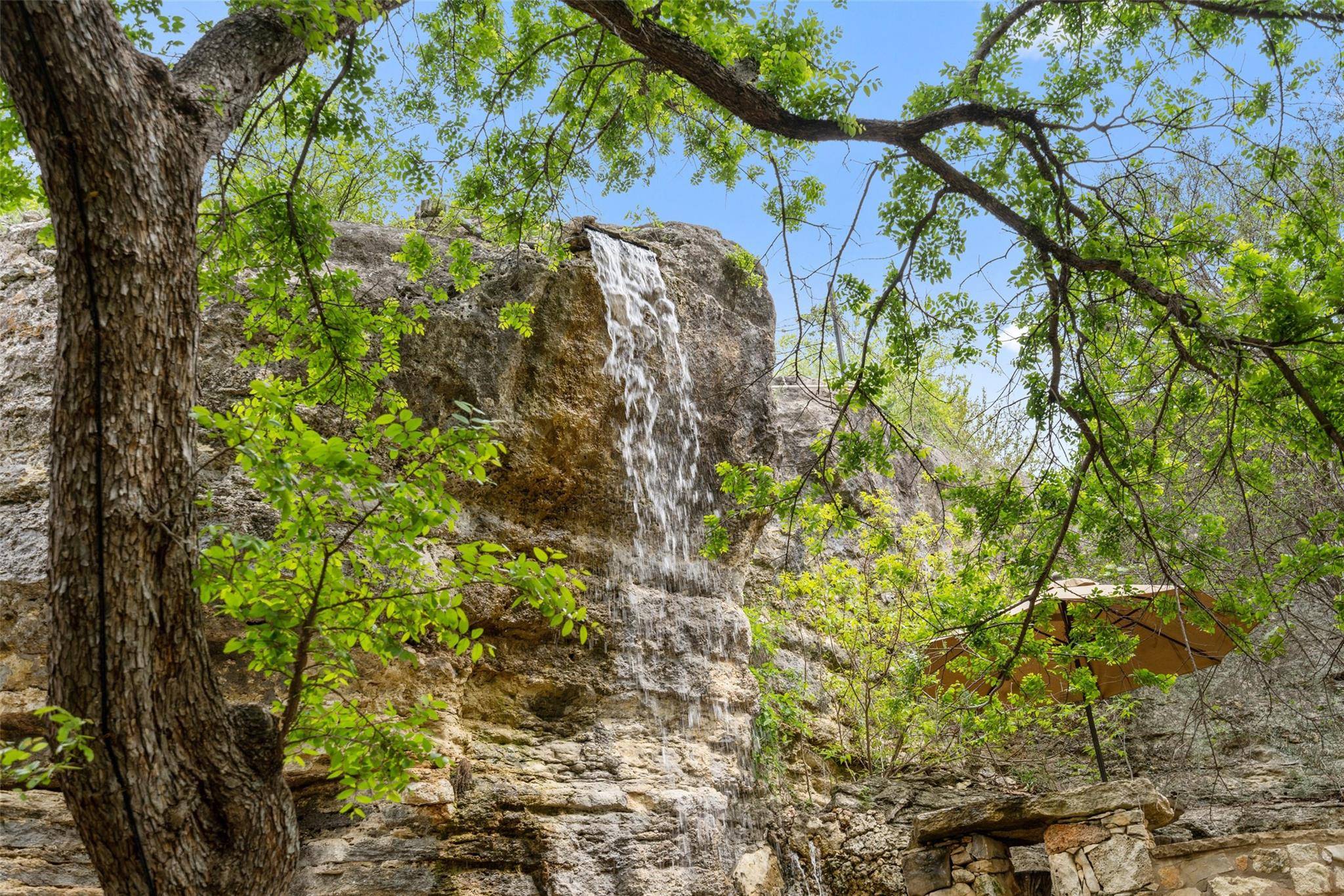 808 Rivercliff DR, Spicewood, TX 78669