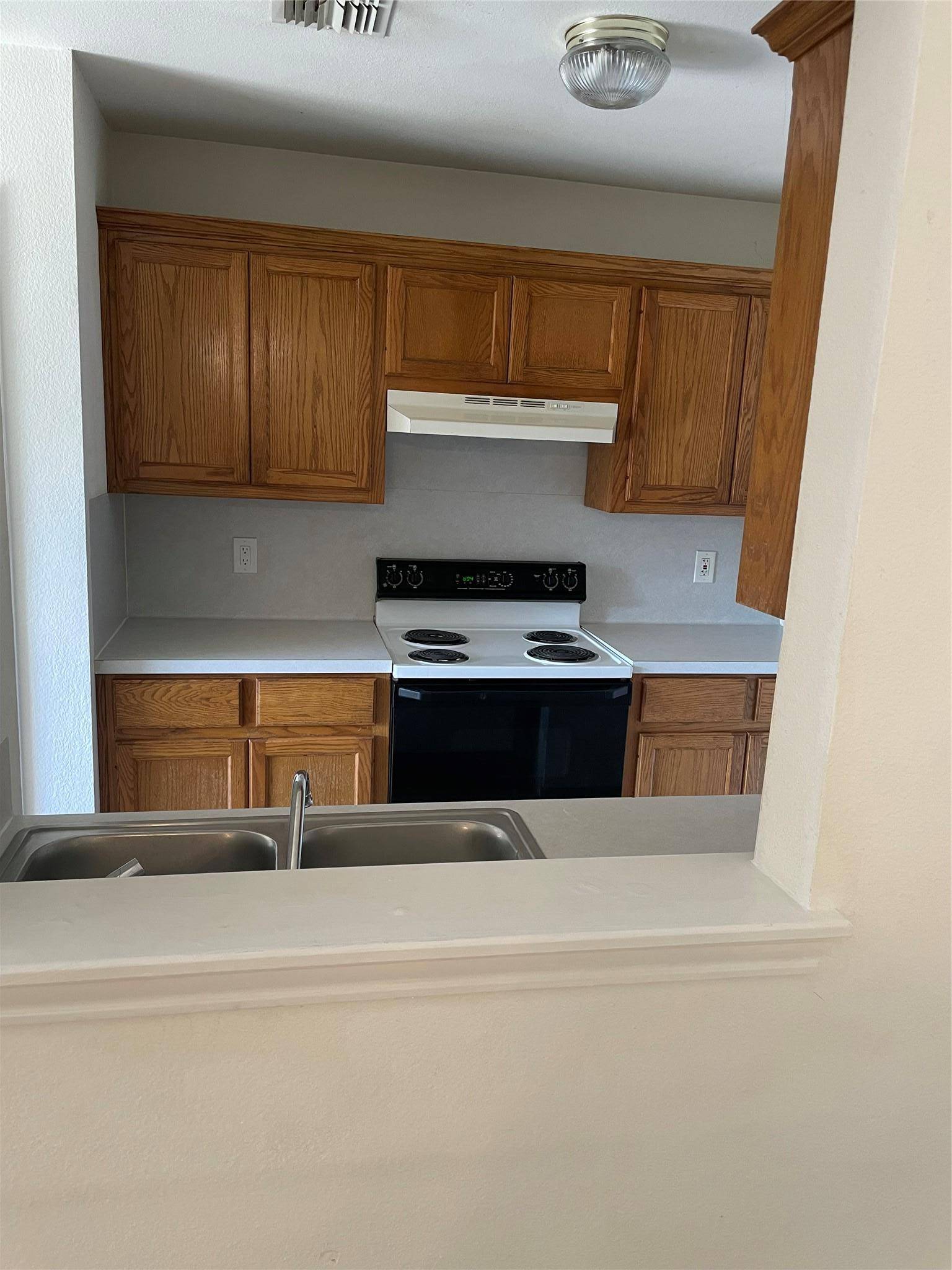 105 Axis Deer TRL #A, Hutto, TX 78634