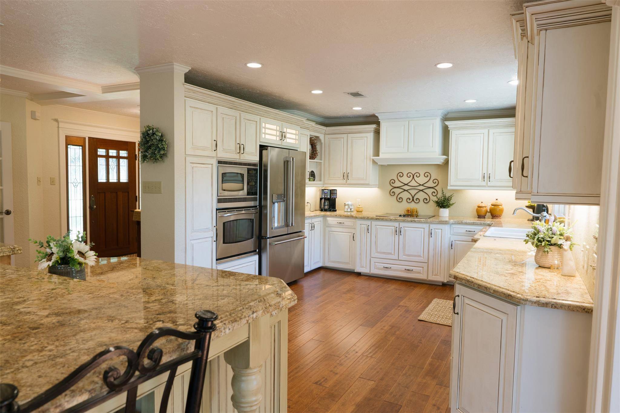 248 JZJ LN, La Grange, TX 78945