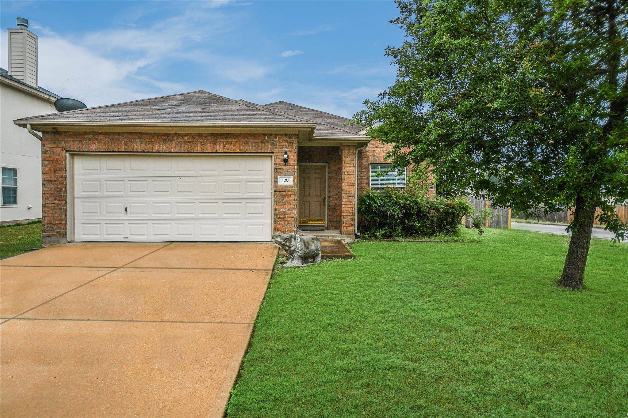 129 Almquist ST, Hutto, TX 78634