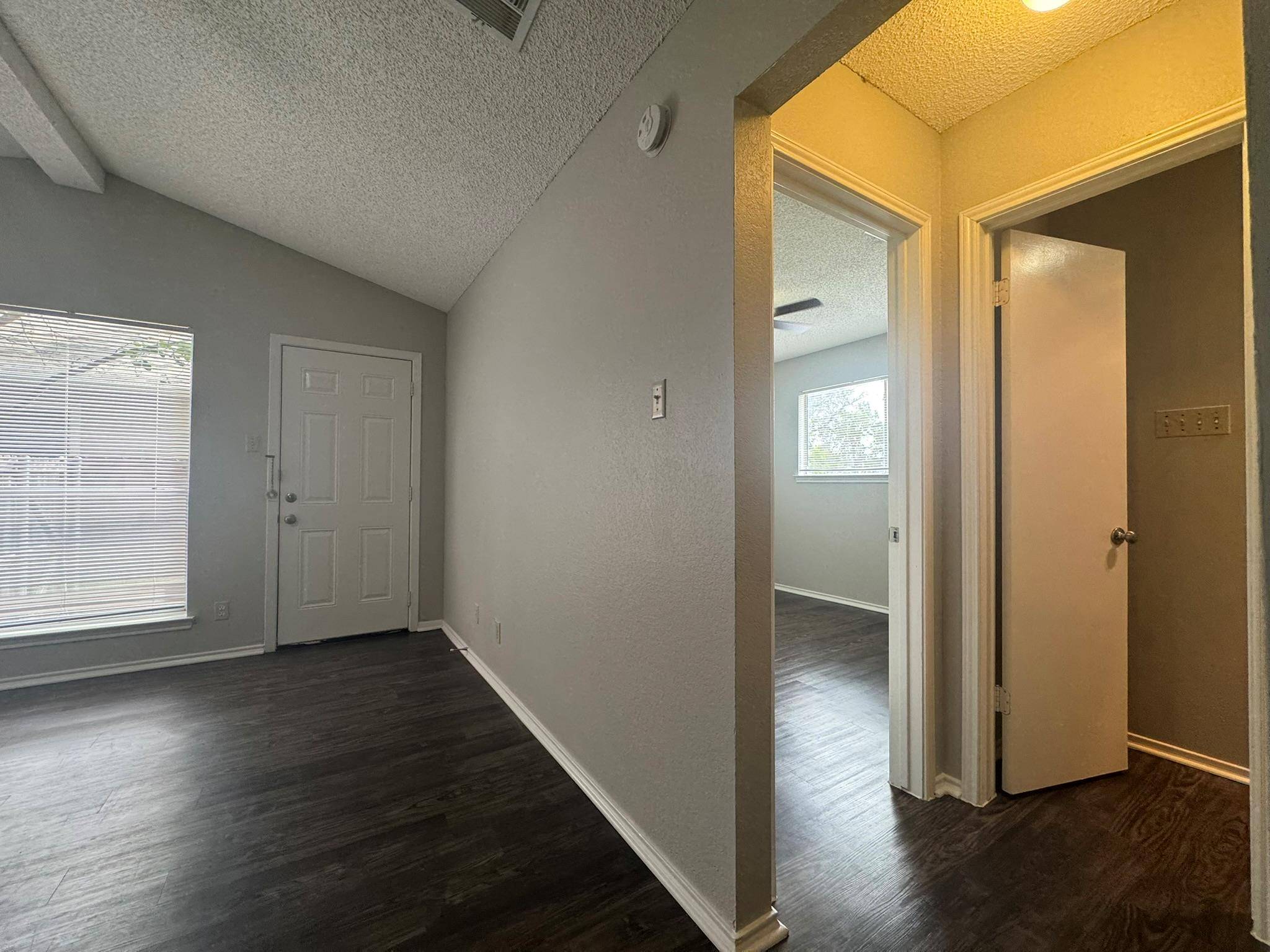522 Cutty TRL #A, Lakeway, TX 78734