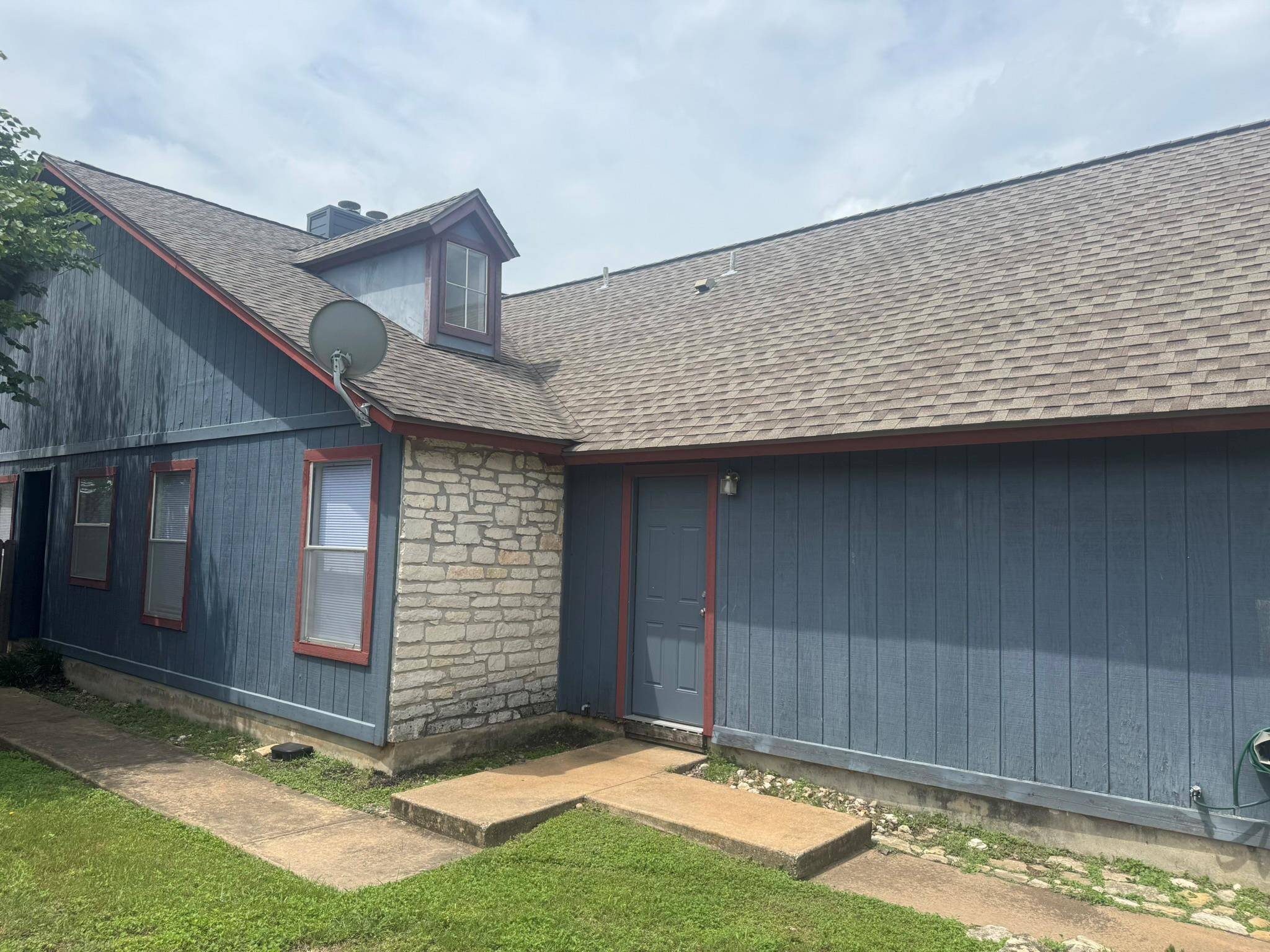 522 Cutty TRL #A, Lakeway, TX 78734