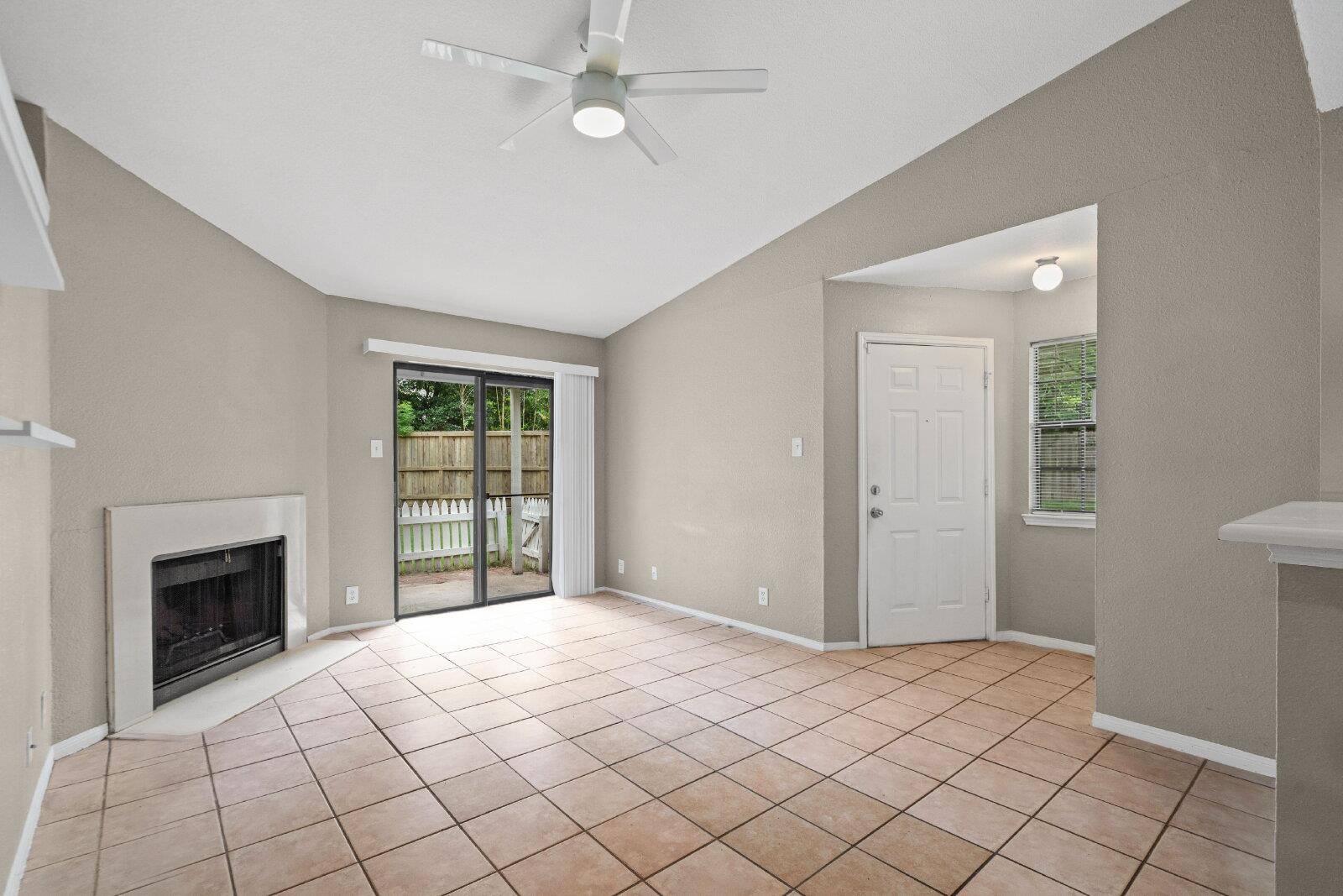 1601 Faro DR #1504, Austin, TX 78741