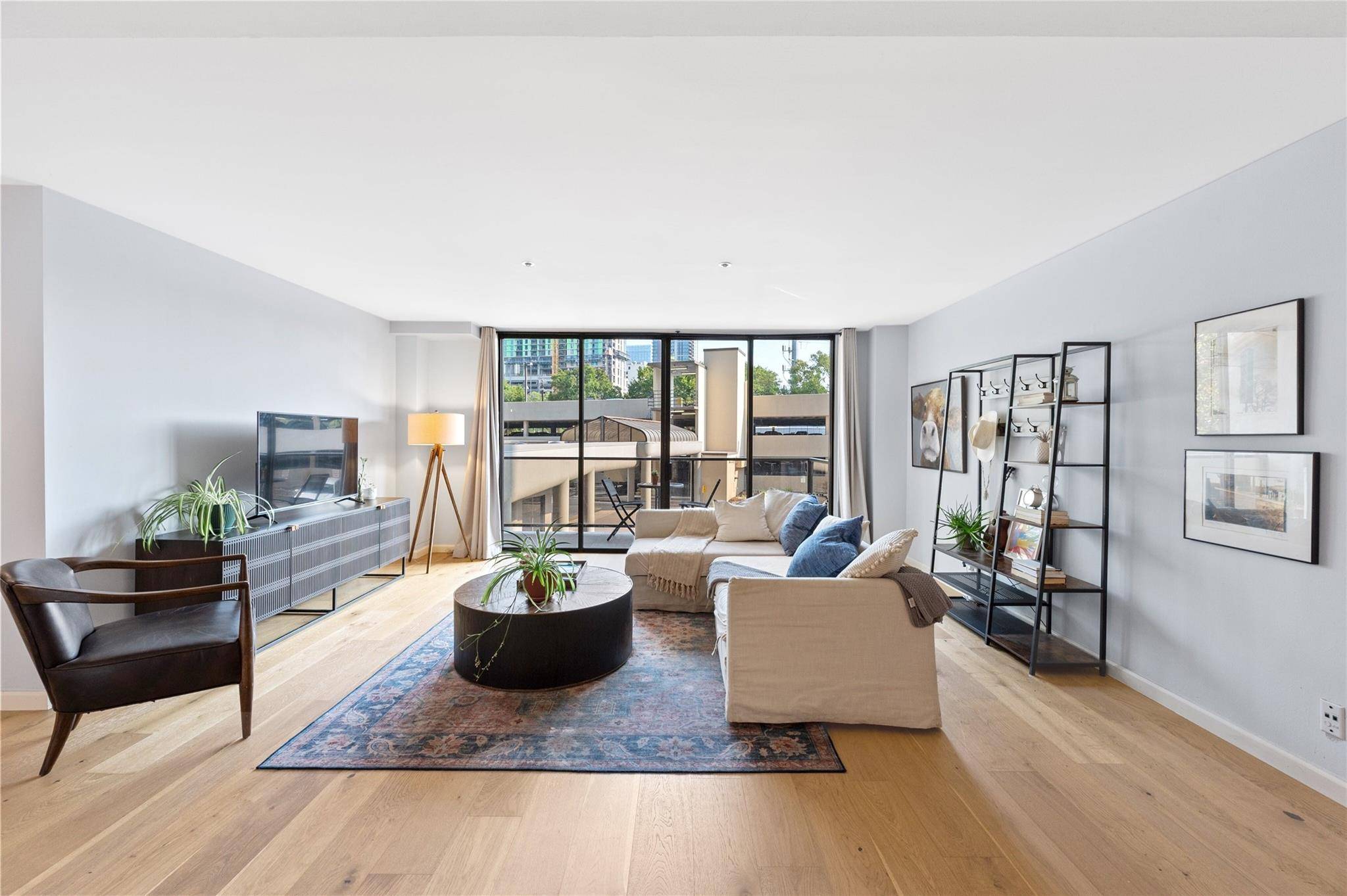 40 N Interstate Highway 35 #2B2, Austin, TX 78701