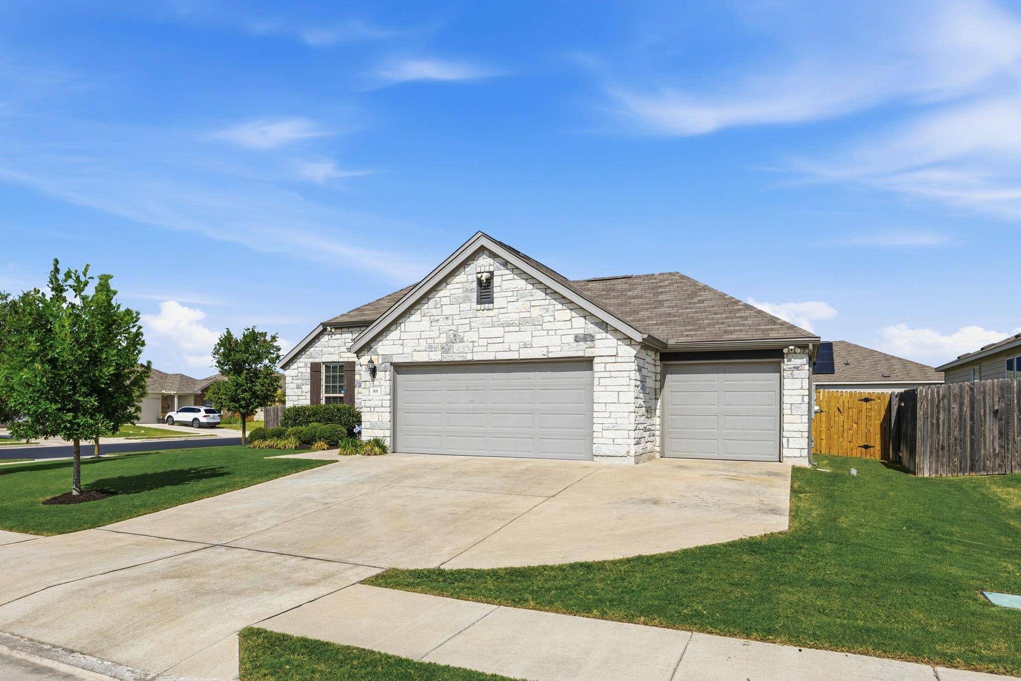 101 Ozark DR, Hutto, TX 78634