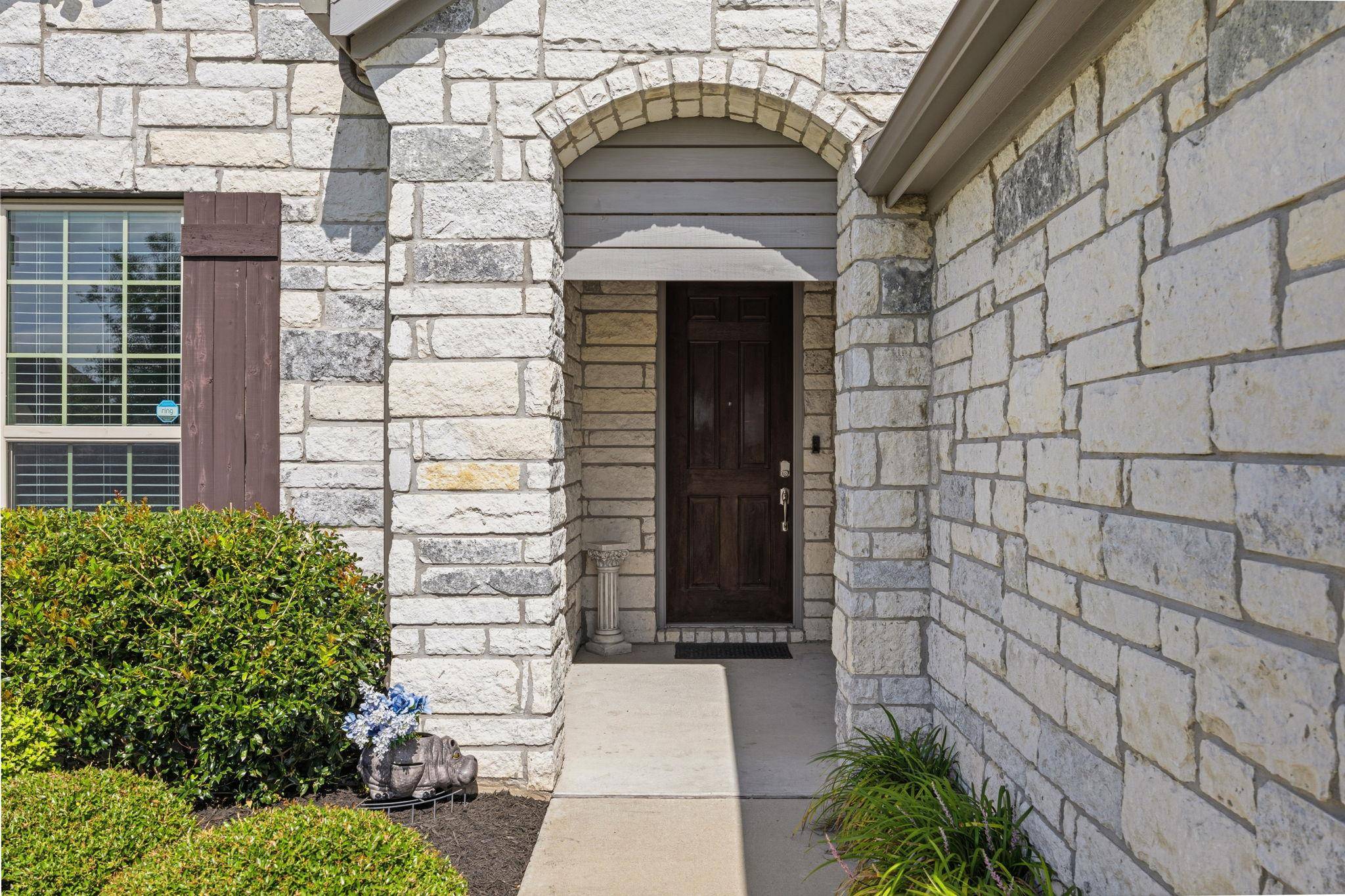 101 Ozark DR, Hutto, TX 78634