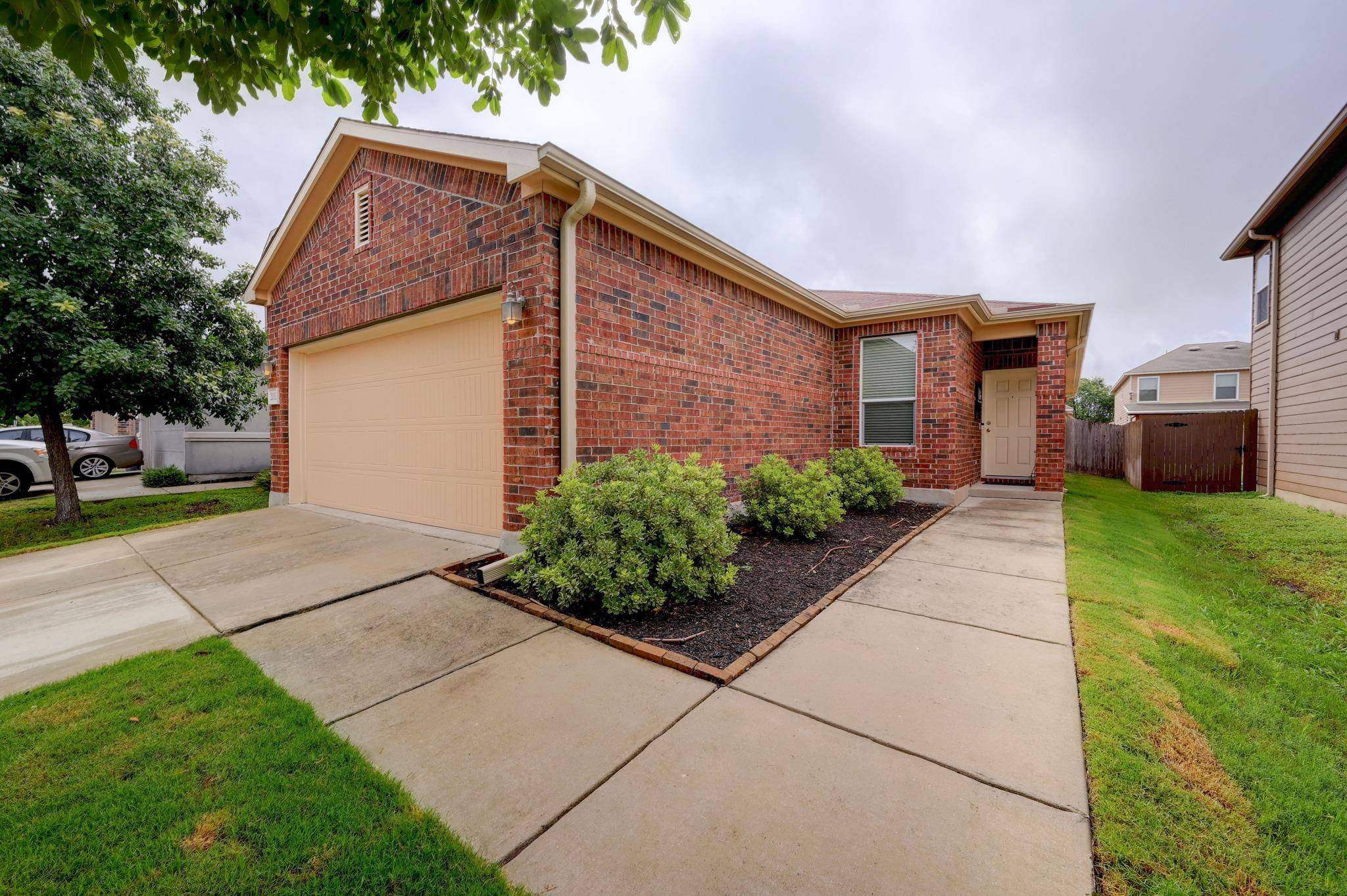 2032 Brandywine DR, New Braunfels, TX 78130
