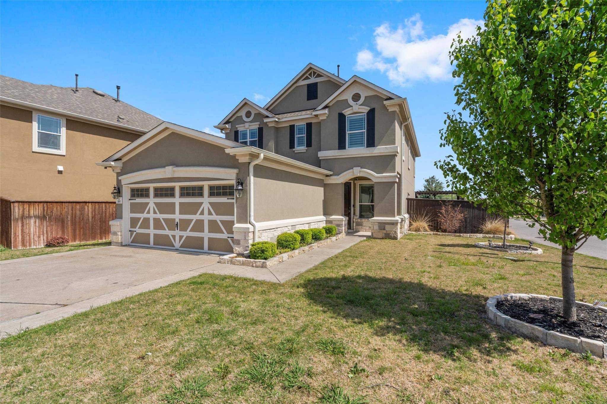 100 Speckle Park DR, Hutto, TX 78634