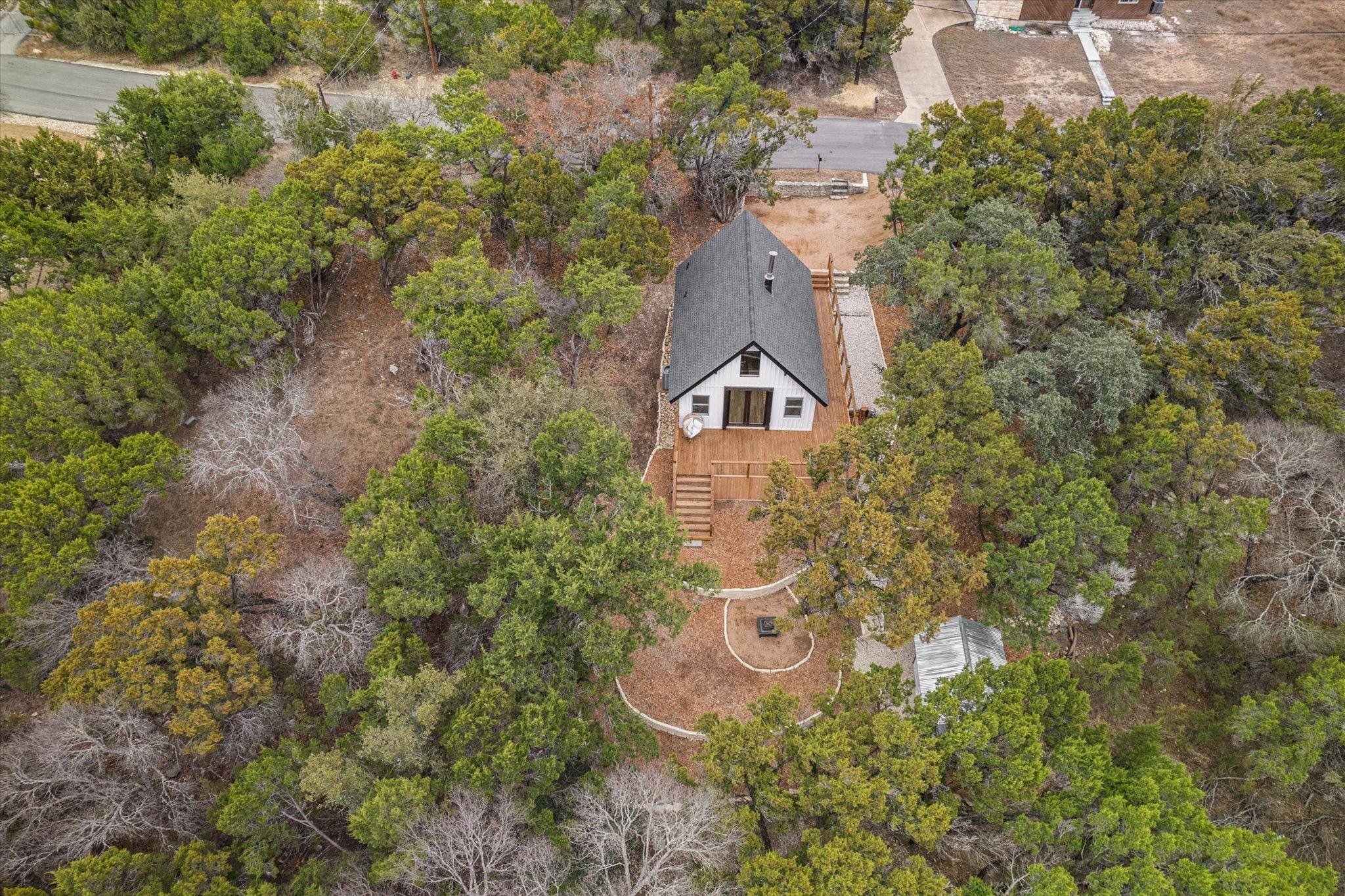 21112 Brewer LN, Lago Vista, TX 78645
