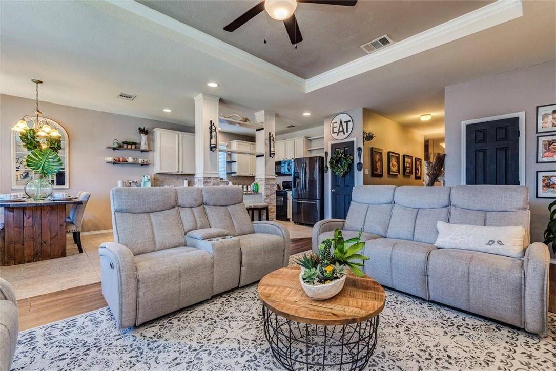 124 Thrasher CV, Leander, TX 78641
