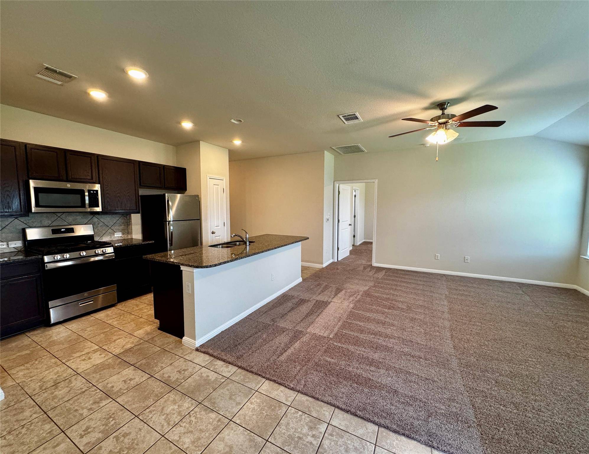 12421 Ostrich TRL, Manor, TX 78653