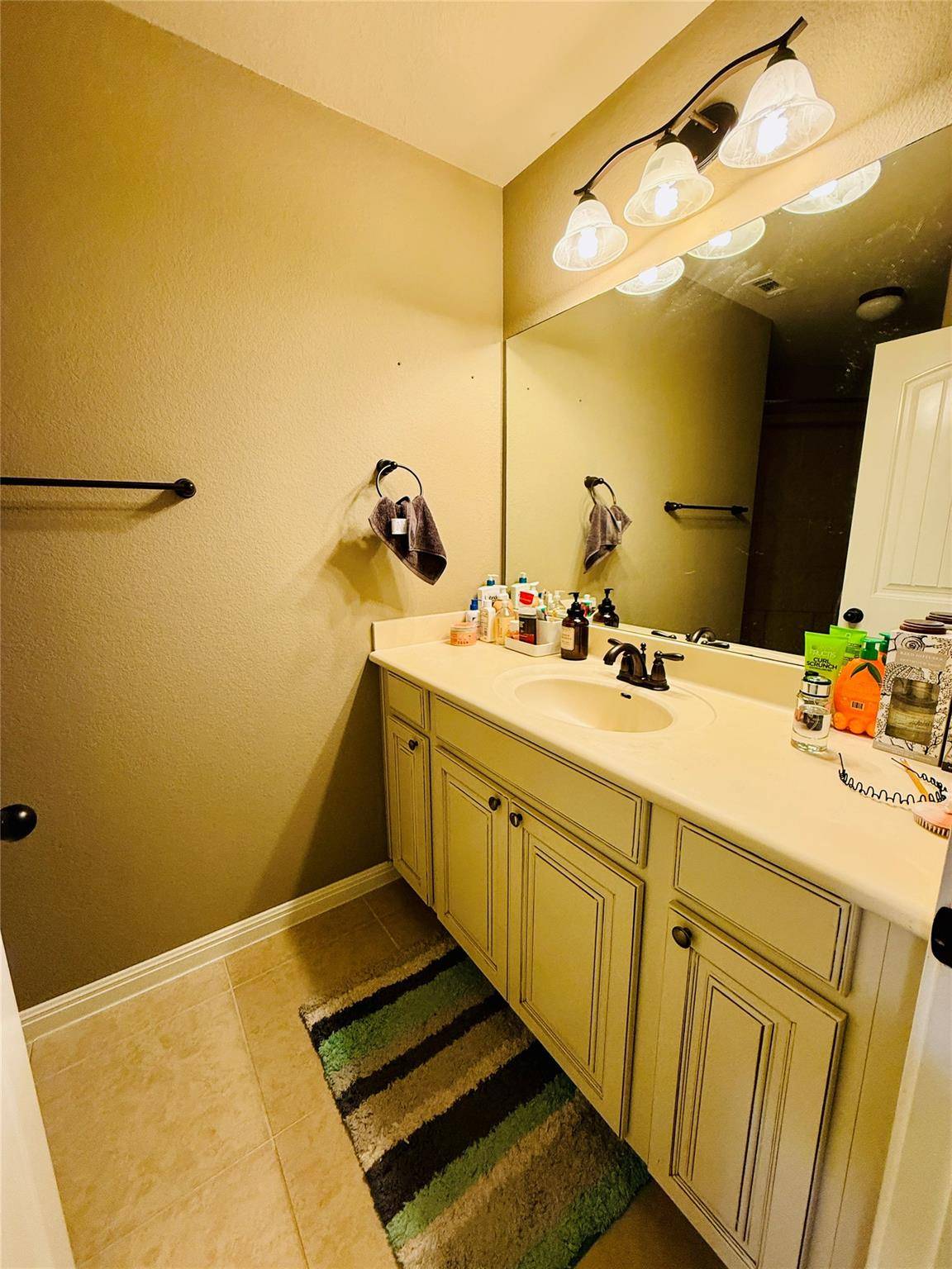209 Monahans DR, Georgetown, TX 78628