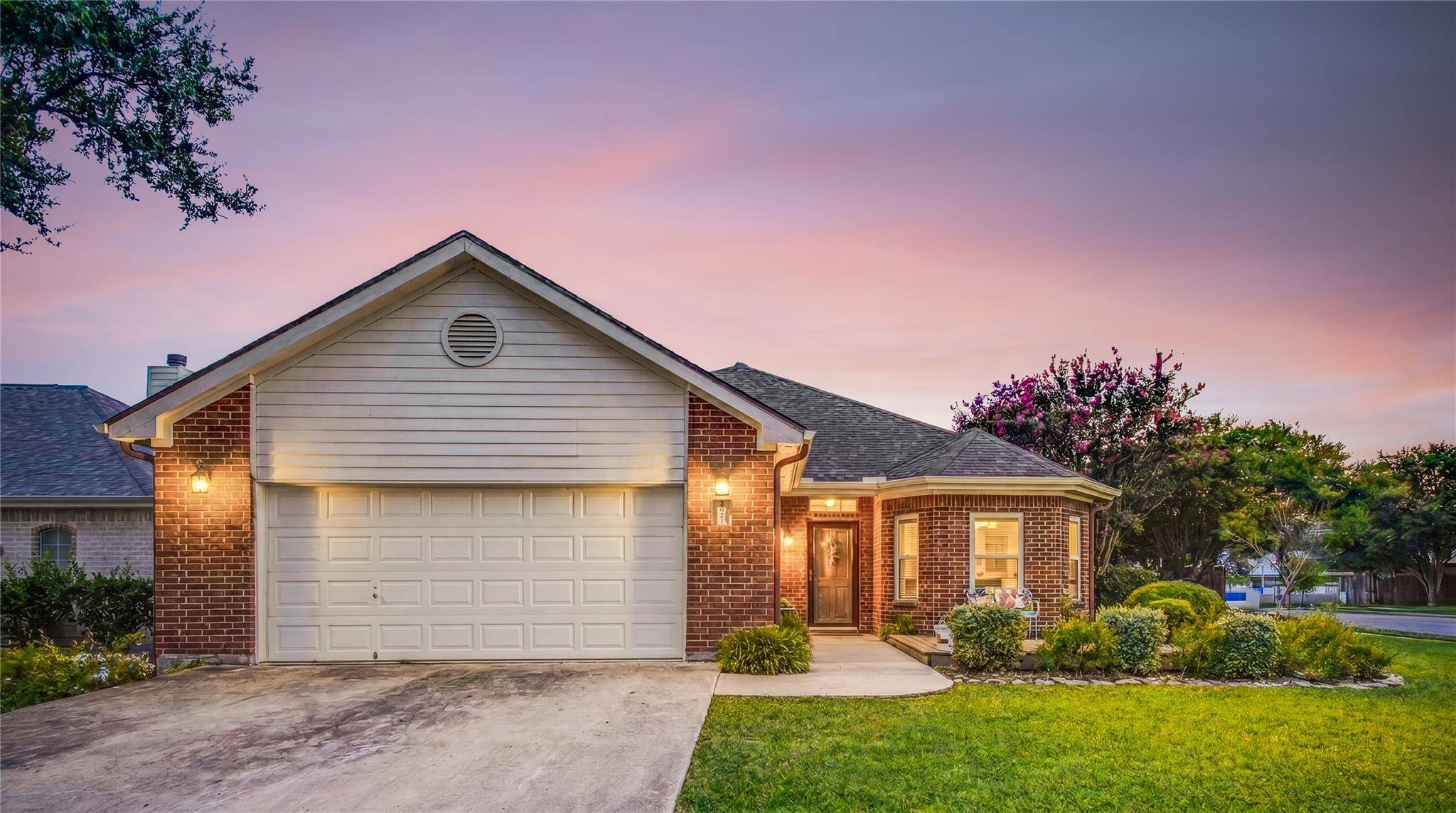 2621 Deer Stand LOOP, San Marcos, TX 78666