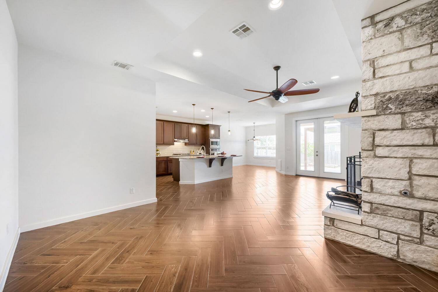 216 Wild Sage LN, Liberty Hill, TX 78642