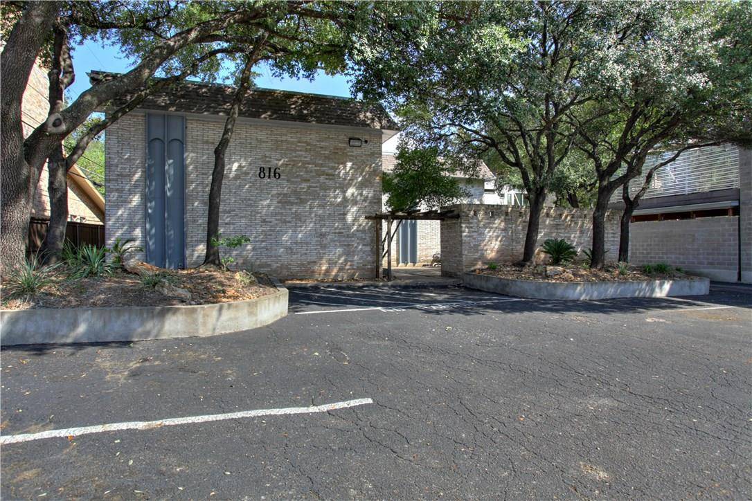 816 W North Loop BLVD ##111, Austin, TX 78756