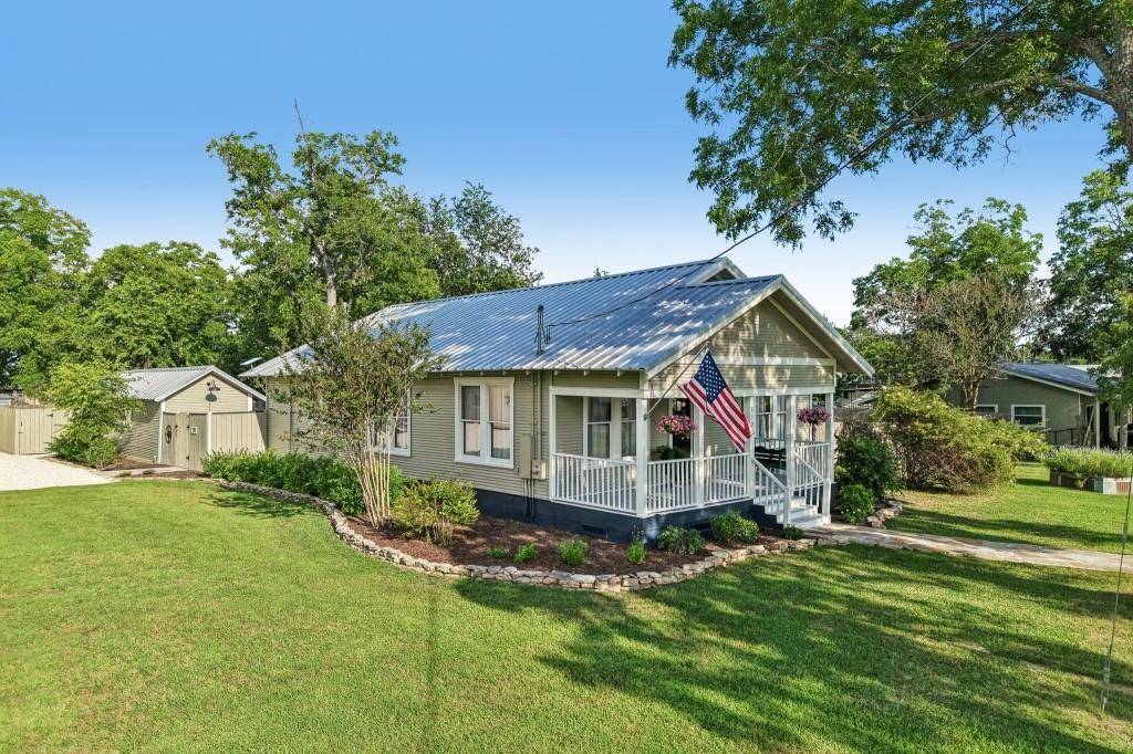 117 N Main ST, Paige, TX 78659