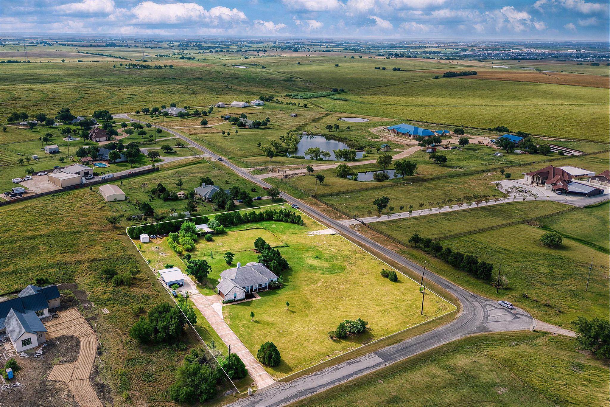 4900 Gate Dancer LN, Pflugerville, TX 78660