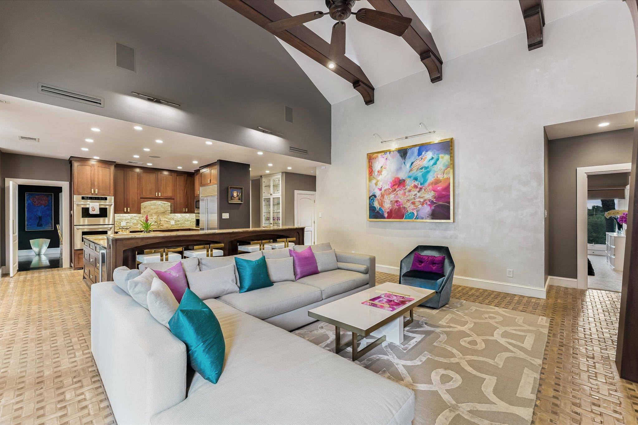 206 Las Lomas DR, West Lake Hills, TX 78746