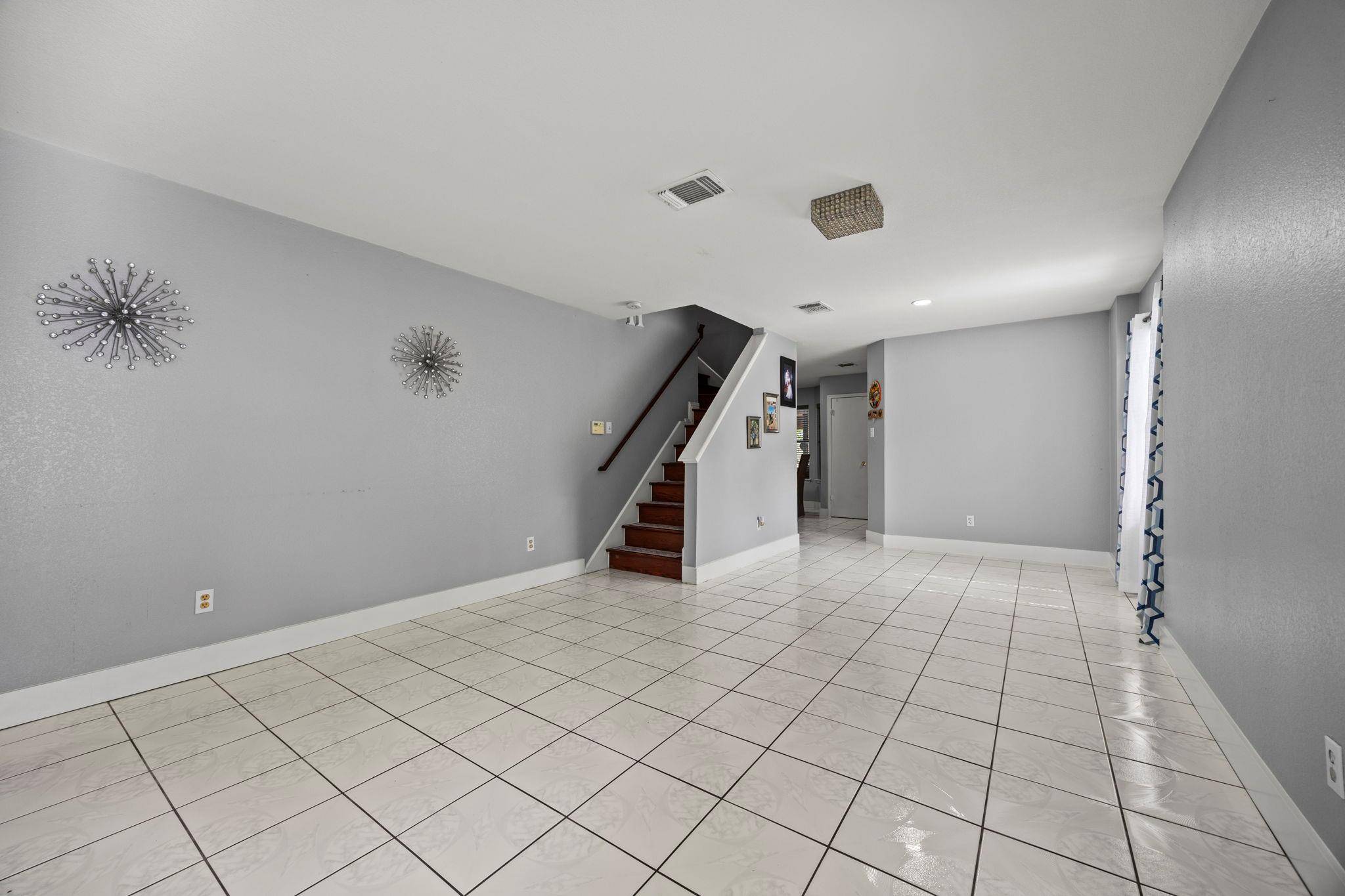 908 Tayside DR, Pflugerville, TX 78660